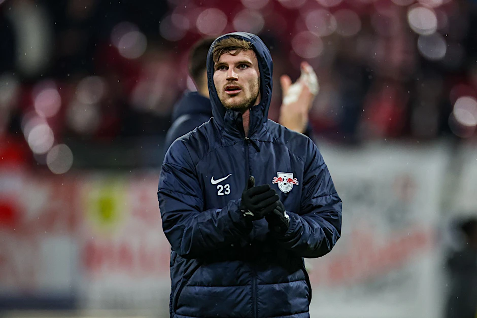 ARCHIV - Der Wechsel des Stürmers auf Leihbasis zu Tottenham Hotspur sorgt in Großbritannien für Verwunderung.  