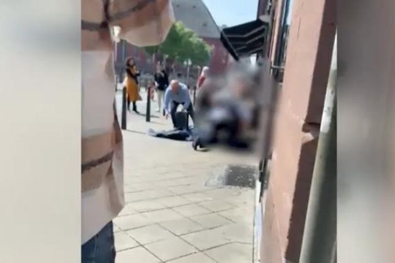 Videoaufnahmen von Passanten zeigen den tödlichen Einsatz der beiden Beamten.