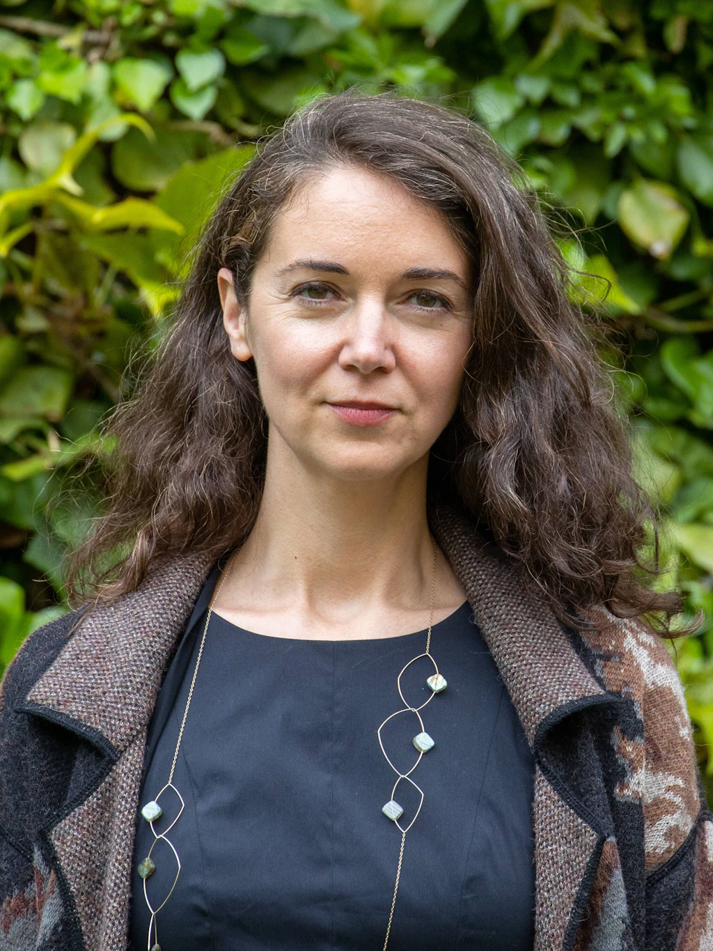 „Lichtungen“ von Iris Wolff: Ein Roman wie eine Matroschka