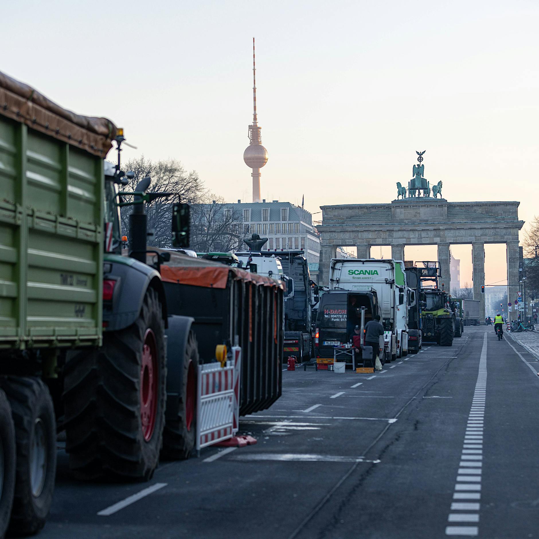 Bauernproteste: Sternfahrt am Montag nach Berlin – diese Straßen sind betroffen
