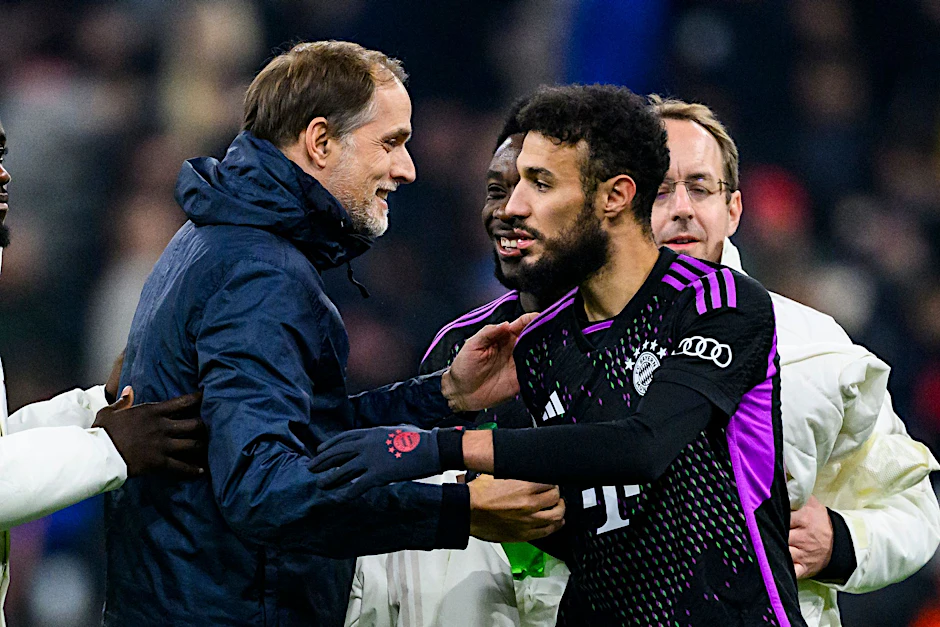 ARCHIV - Reiste zum Africa-Cup ab: Münchens Noussair Mazraoui (r).  