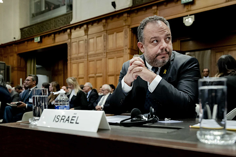 «Israel will kein Volk zerstören, sondern ein Volk schützen, sein eigenes»: Tal Becker, Rechtsberater des israelischen Außenministeriums.  