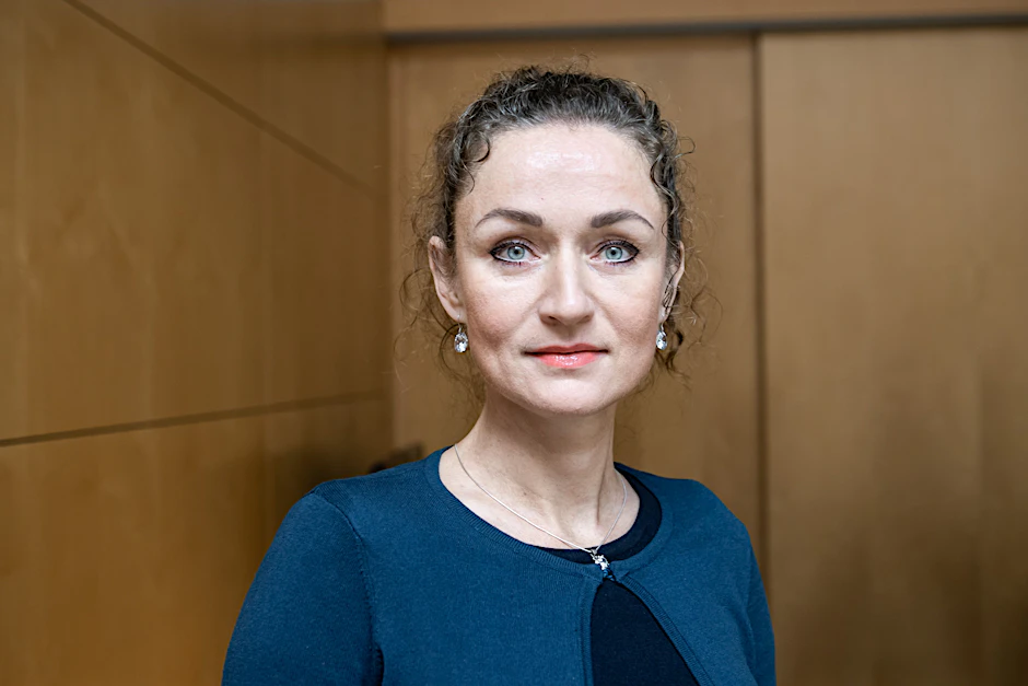 Auch Żaklin Nastić war bei der Rosa-Luxemburg-Konferenz vertreten. Sie erntete wegen Wagenknechts Migrationspolitik Buhrufe.