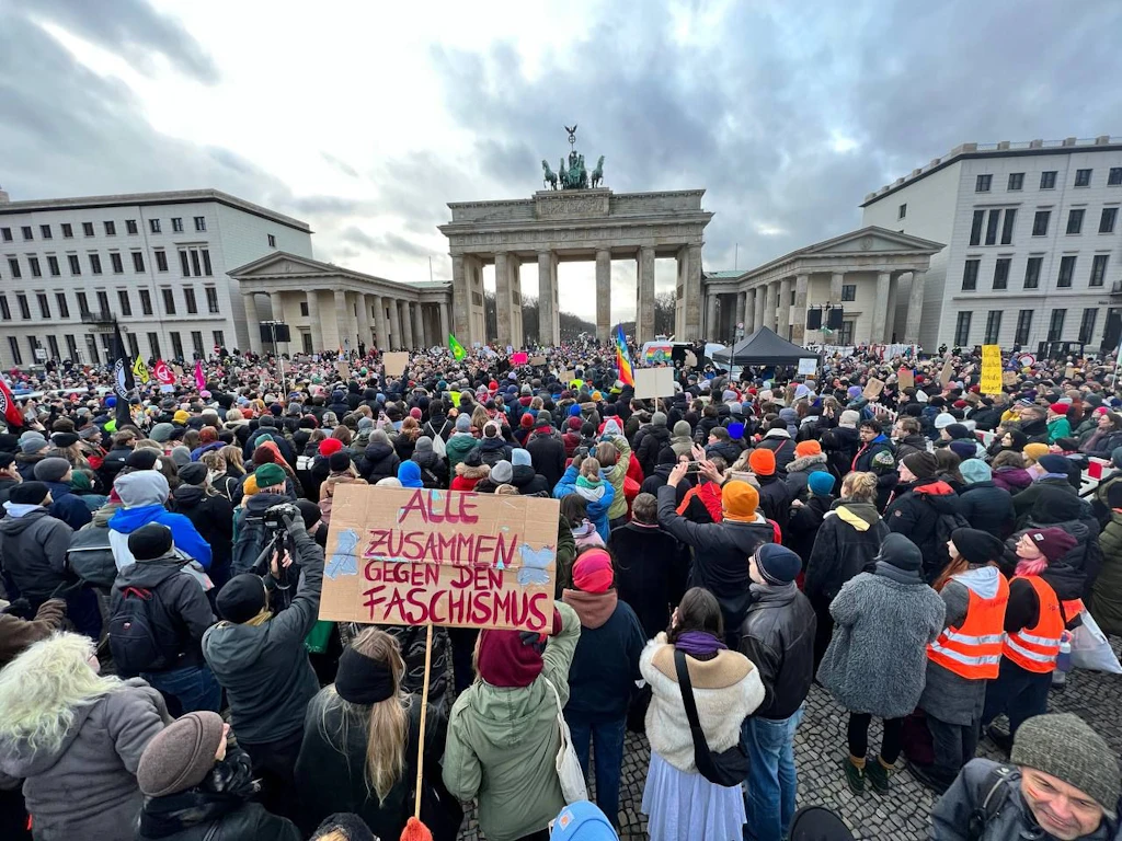 Farmers' protests in the live ticker: Thousands of tractors arrive in ...