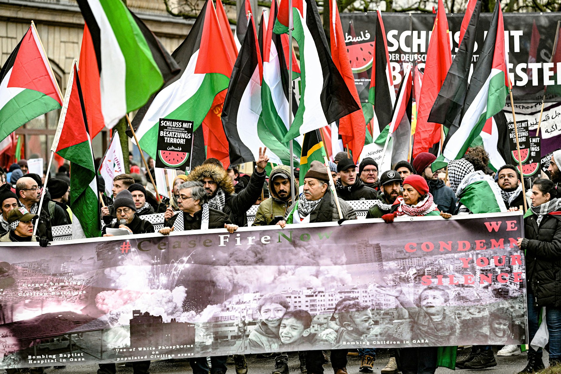 Unter den Teilnehmern am Samstag werden auch viele mit propalästinensischen Plakaten und Fahnen erwartet.