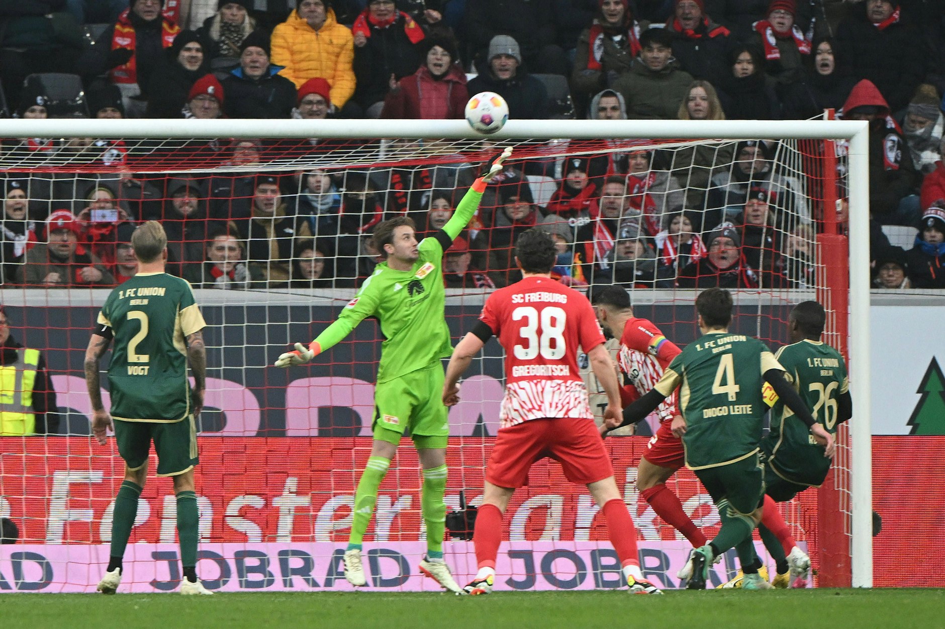 Frederik Rönnow (31) hielt in Freiburg das Tor des 1. FC Union mit starken Paraden sauber.&nbsp;