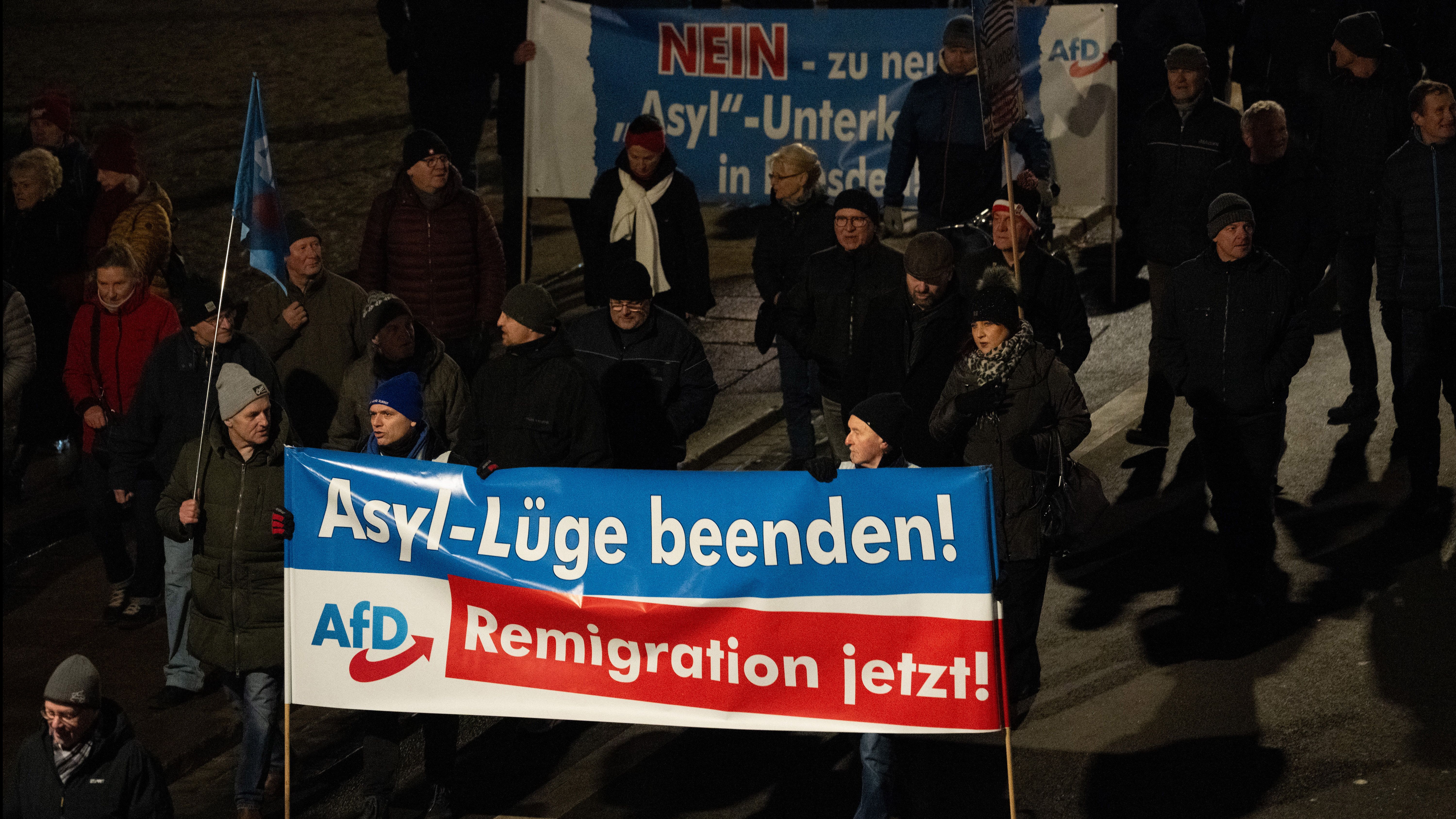 Image - „Remigration“ und „Globalisten“: Das ist die Sprache der Rechtsextremen