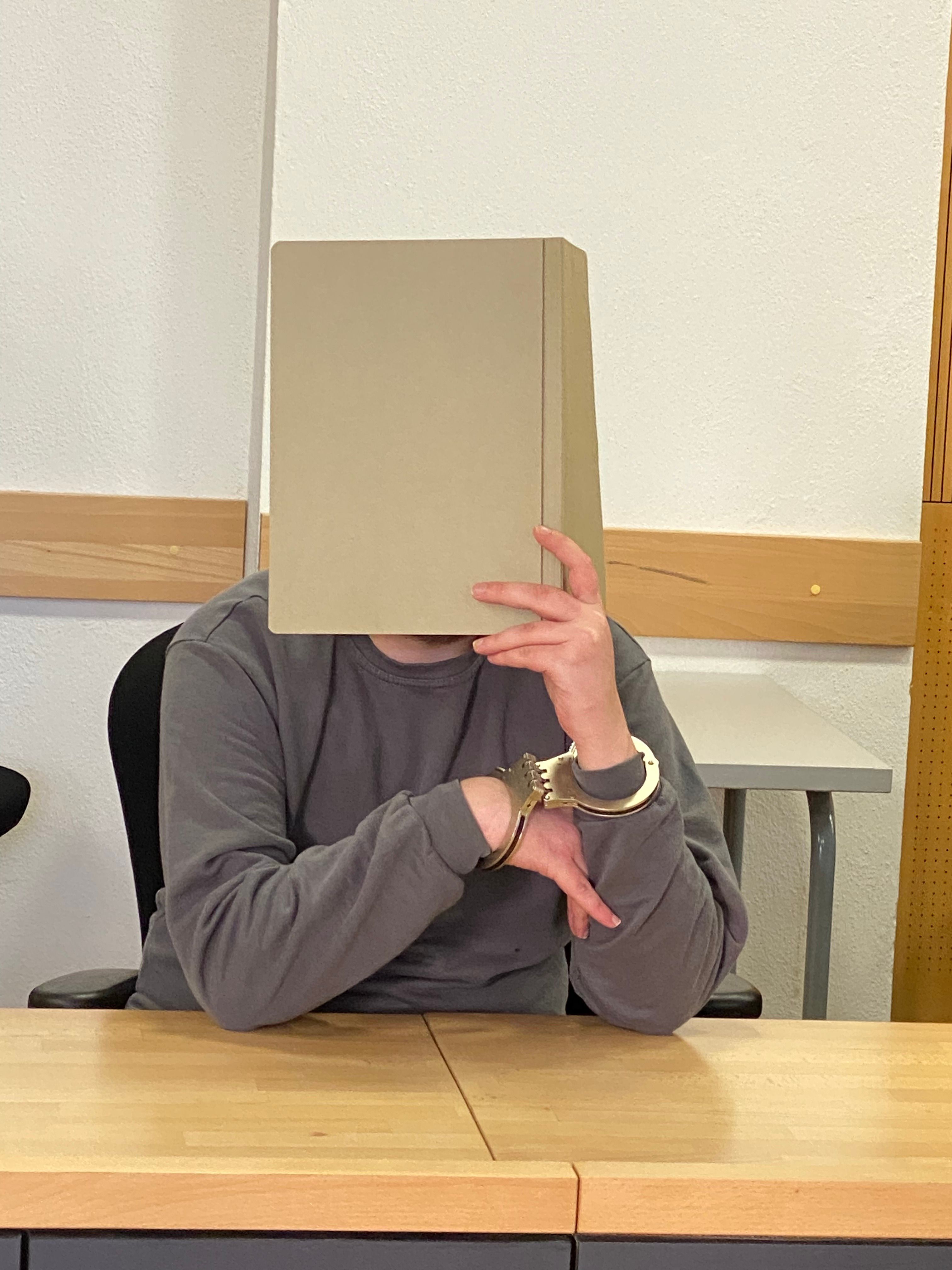 Sex-Mord im Nazi-Bunker: Lebenslang für den Killer von Brandenburg