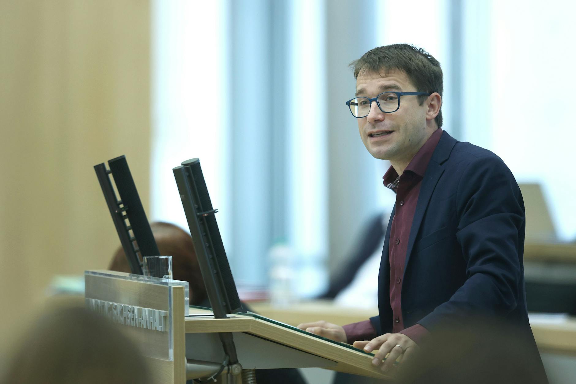 Sebastian Striegel (42) aus Merseburg ist innen- und rechtspolitischer Sprecher der Grünen in Sachsen-Anhalt. Er war Parlamentarischer Geschäftsführer der Grünen-Fraktion im Landtag.