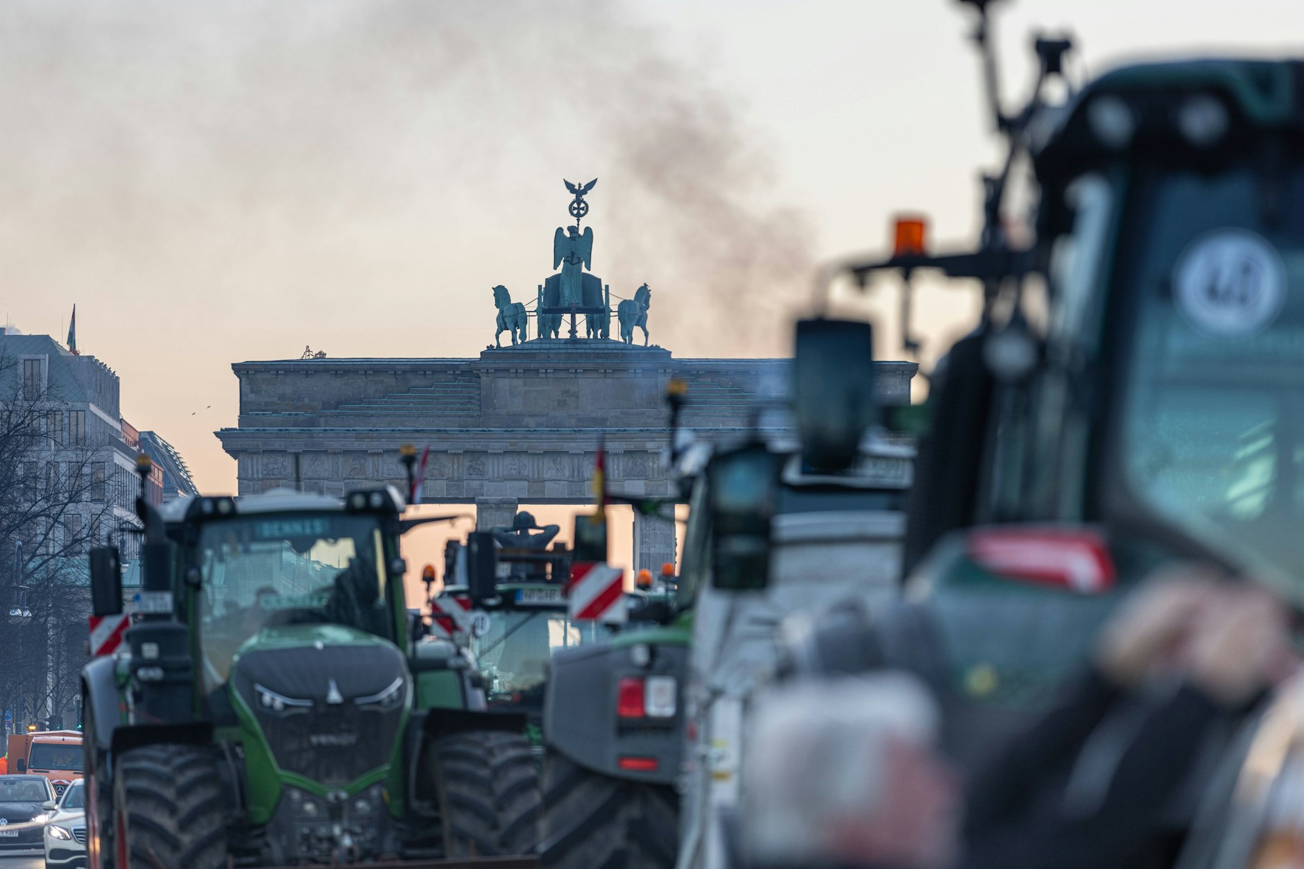 Am Montag gibt es den Höhepunkt des Bauernprotestes in Berlin mit einer Sternfahrt zum Brandenburger Tor.