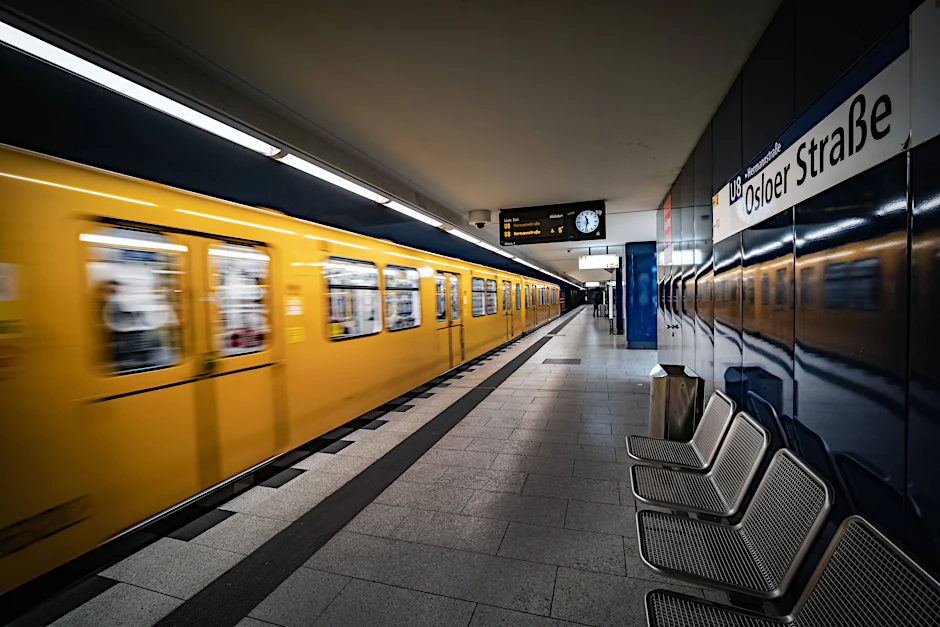 Am Bahnhof Osloer Straße kam es am Sonntag zu einer Massenschlägerei.
