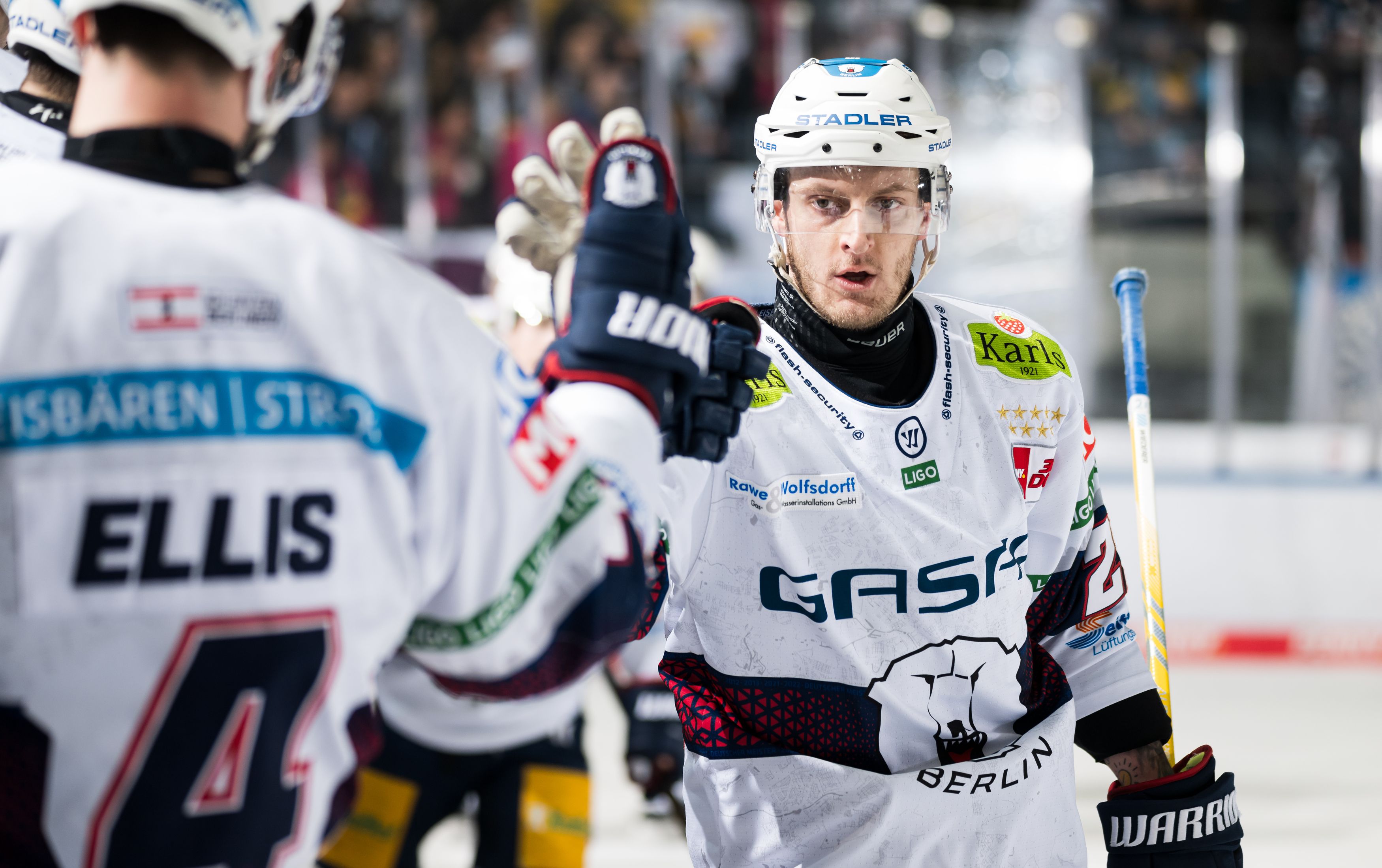 Image - Eisbär Manuel Wiederer sind seine Tore eigentlich total egal