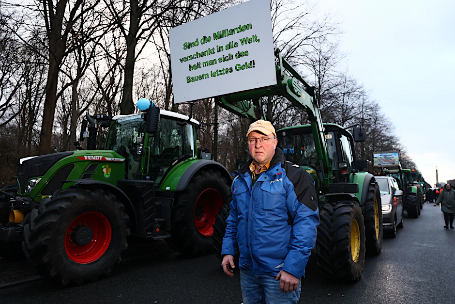 Landwirt Jens Schreinicke bei der Kundgebung auf der Straße des 17. Juni in Berlin