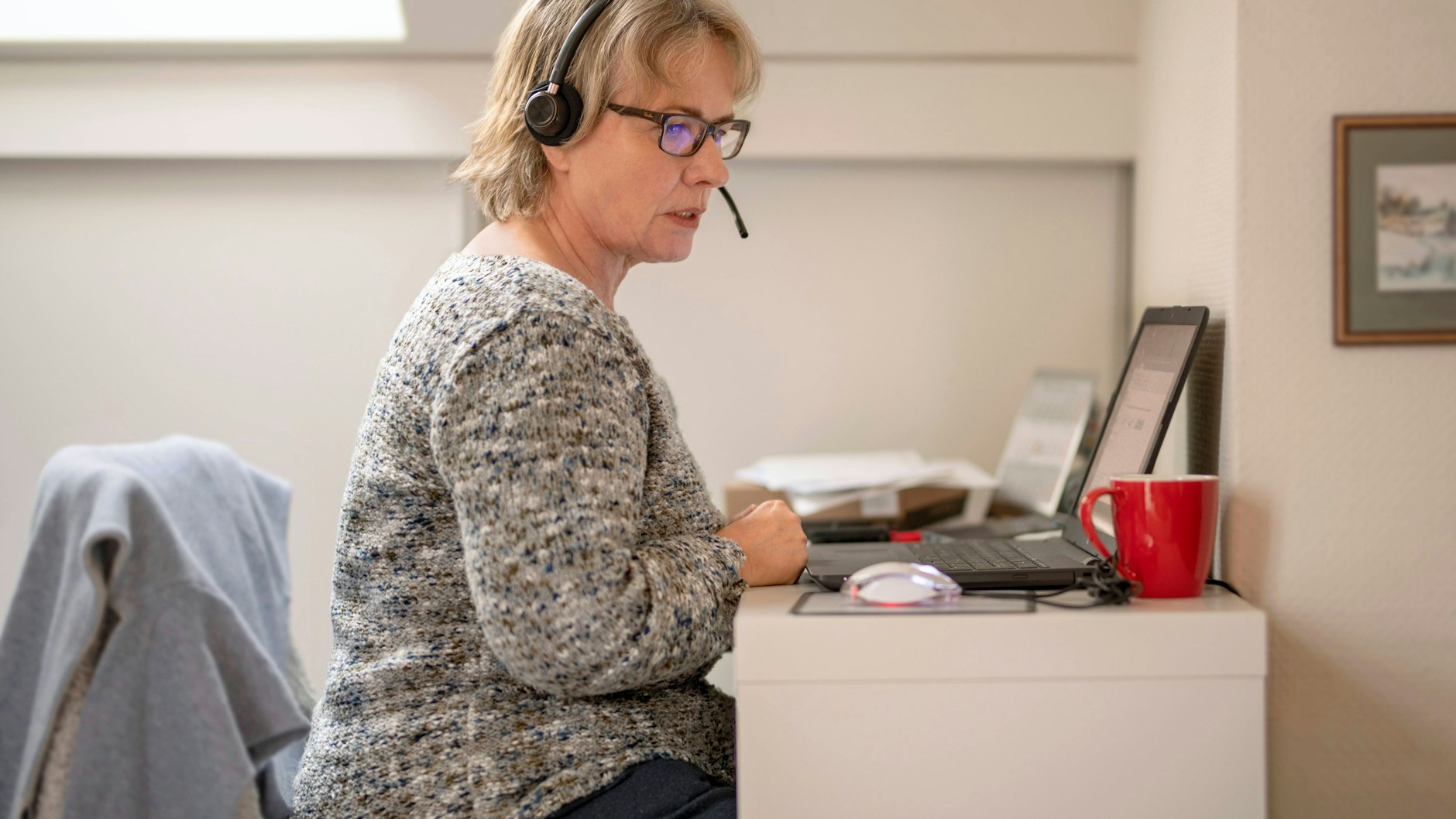 So nett Arbeiten im Homeoffice sein kann, es gehört zu den Faktoren, die Einsamkeit befördern.