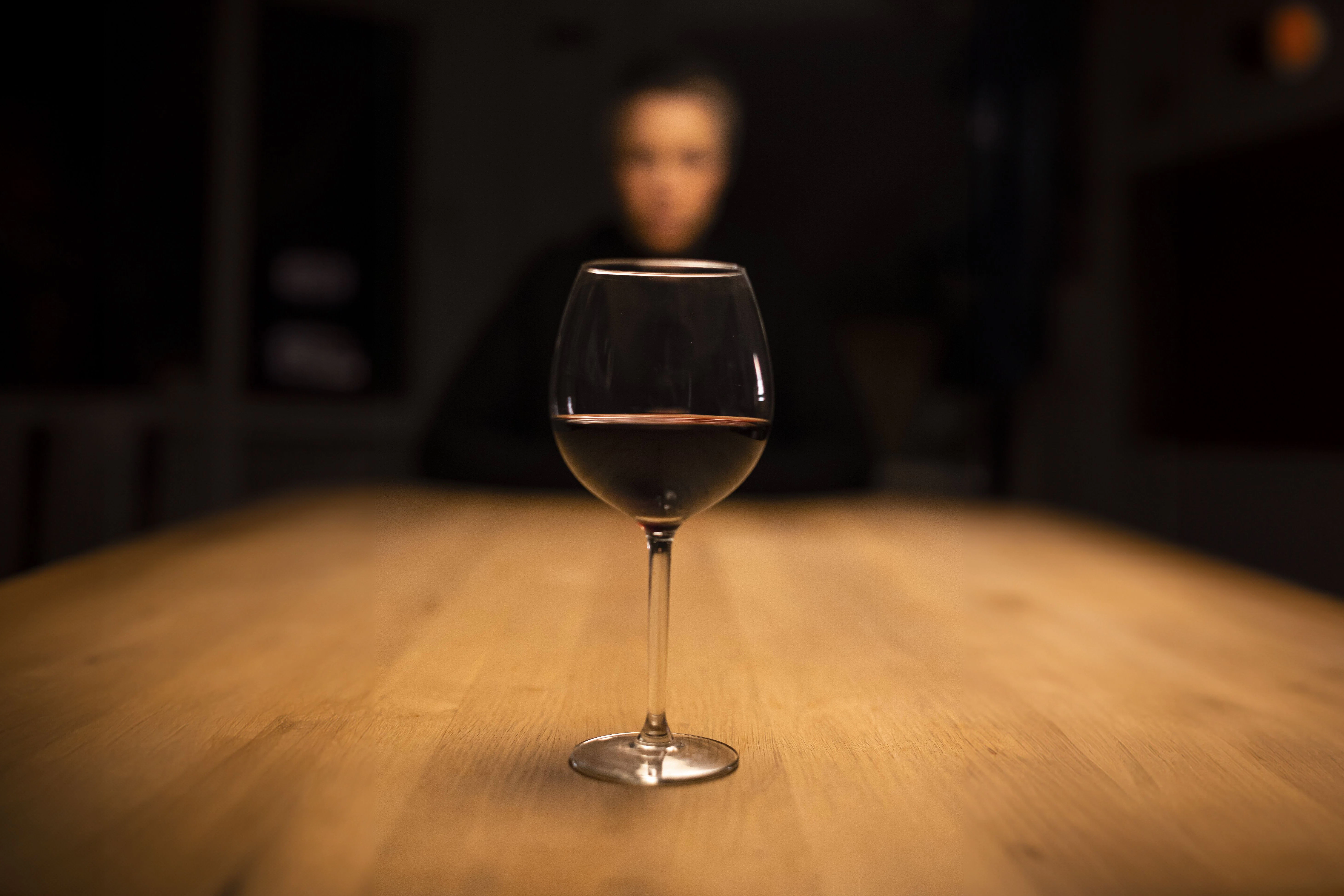 „Ich stelle mich dann selbstbewusst hin und sage: Ich bin eine trockene Alkoholikerin.“