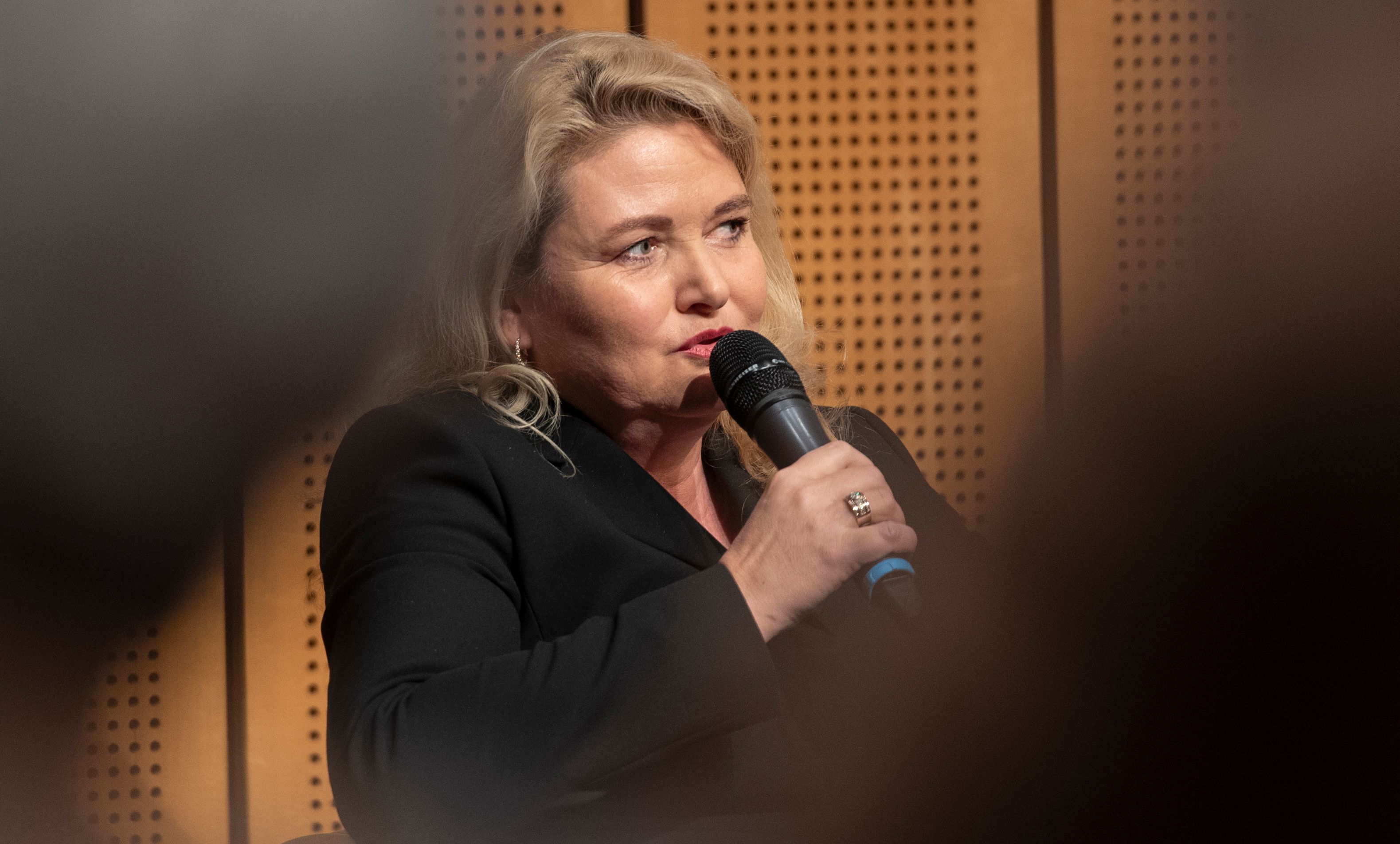 Rechte Gäste bei Berliner Ex-Senator Peter Kurth: Auch AfD-Chefin Kristin Brinker war dabei