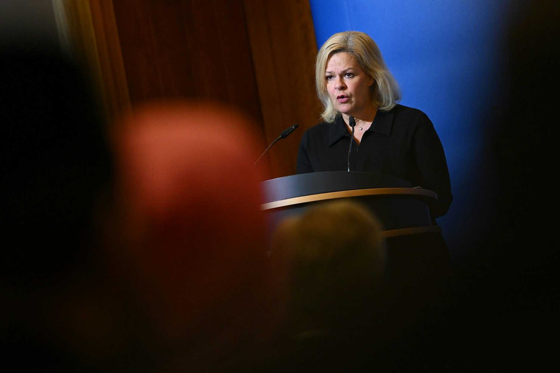 Wirft ihren Kritikern eine „Verdrehung der Tatsachen“ vor: Bundesinnenministerin Nancy Faeser (SPD).