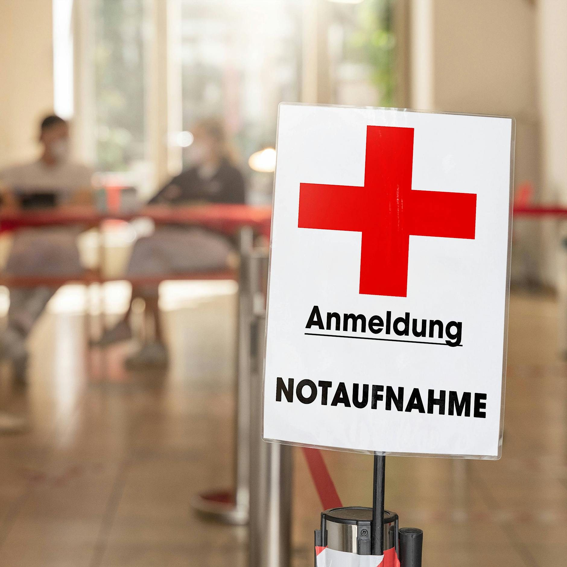 Beschwerden-Check: Wann muss ich in die Notaufnahme, wann nicht?