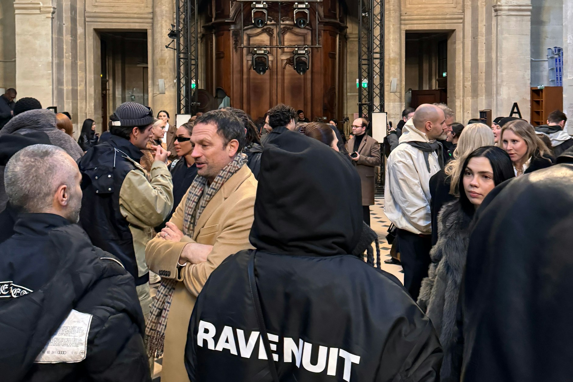 Die Berliner kommen: Aufregung bei der 032c-Show in der Pariser Kirche L'Oratoire du Louvre