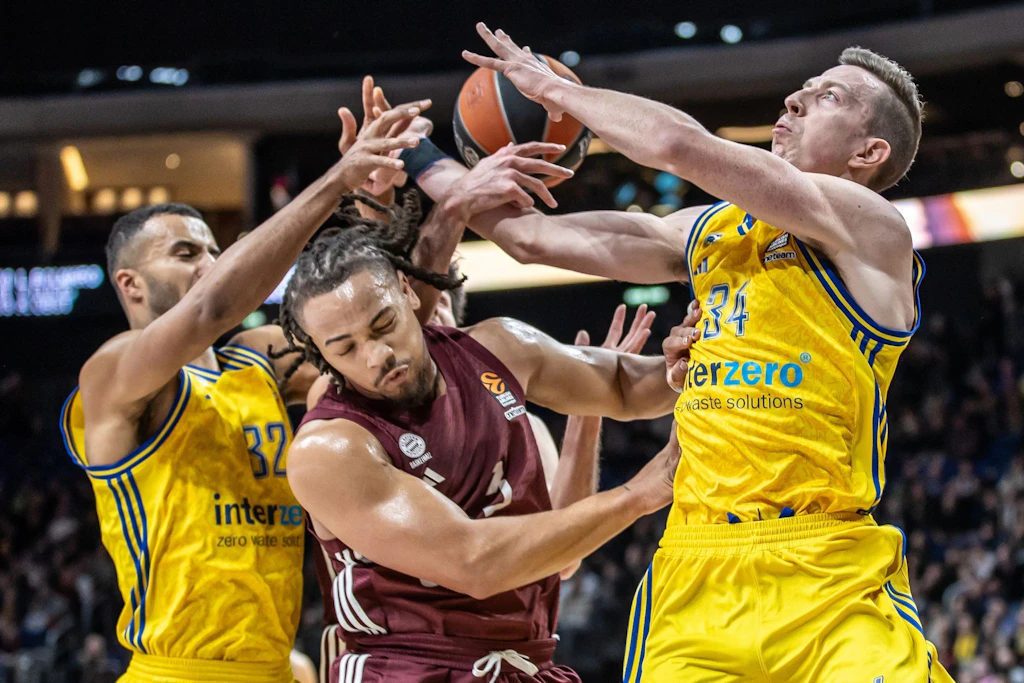 Alba Berlin unterliegt in der EuroLeague seinem deutschen Erzrivalen deutlich
