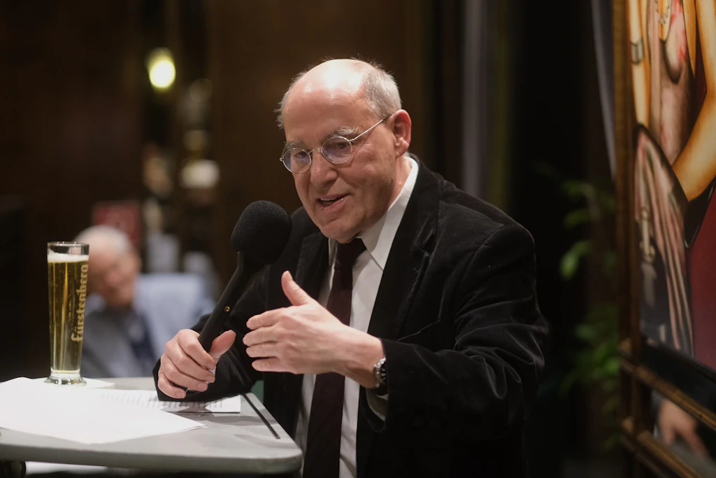 Gregor Gysi: „Sahra Wagenknecht ist nicht rechts“