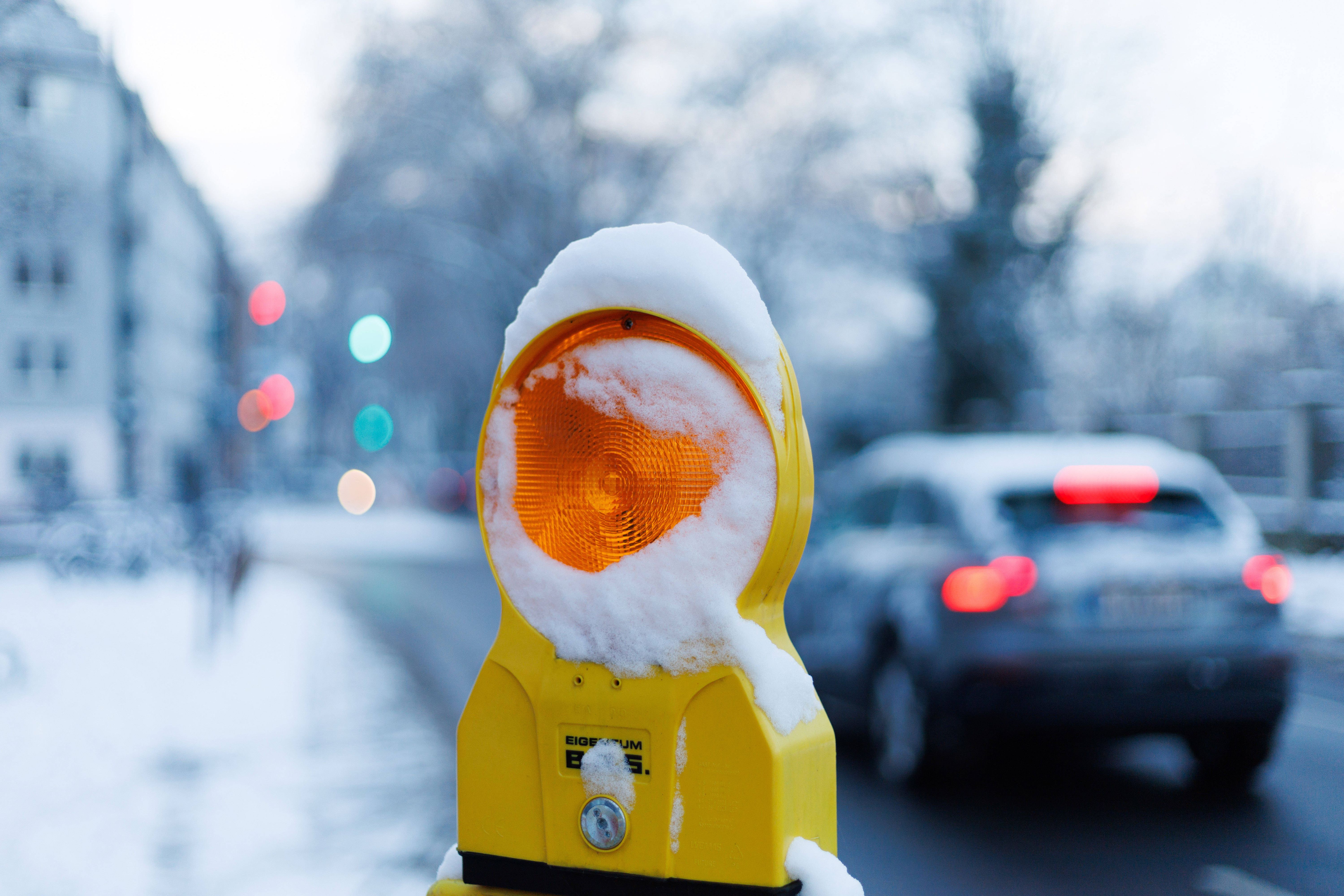 Wasserrohrbruch in Prenzlauer Berg: Greifswalder Straße gesperrt