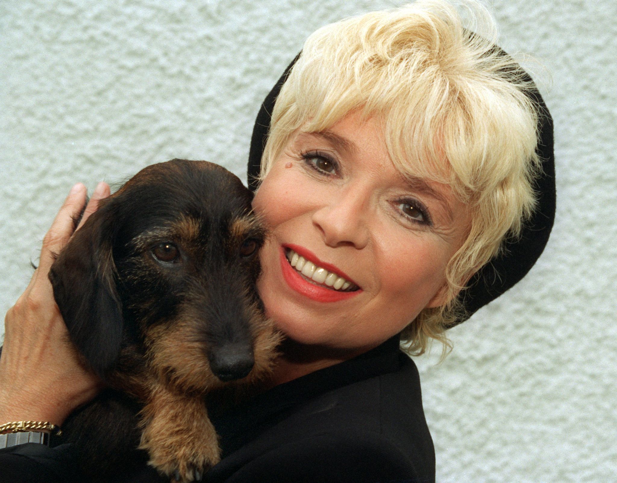 Image - Ingrid Steeger nahe bei Manfred Krug bestattet