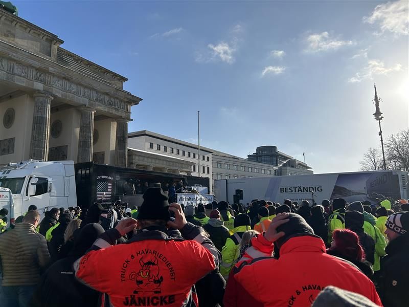 Newsblog: Hubert Aiwanger spricht auf Lkw- und Traktor-Demo in Berlin – Grüne Woche von Protesten überschattet