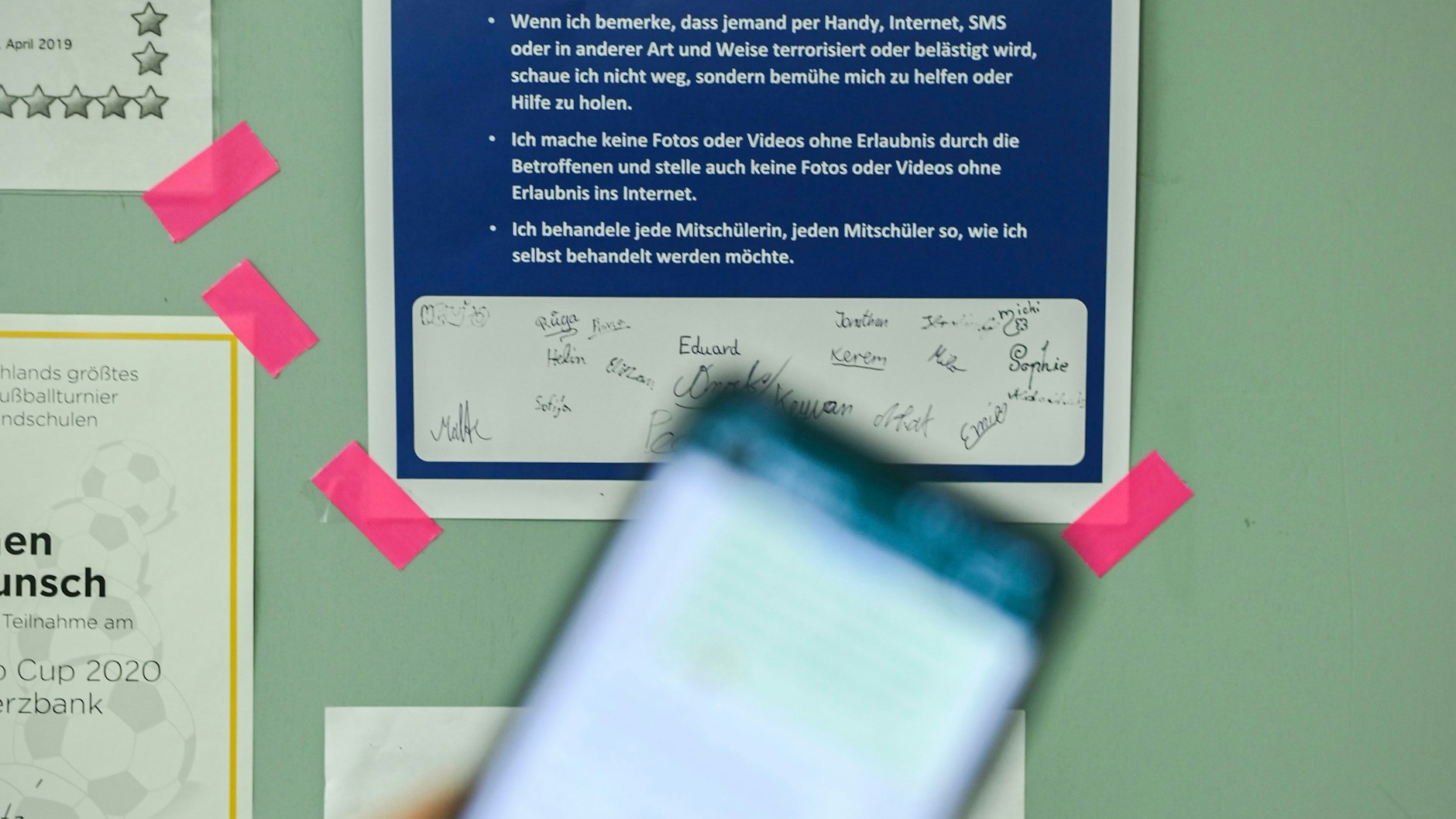 In den Schulen müssen Medienbildung und Cybermobbing Thema sein. 