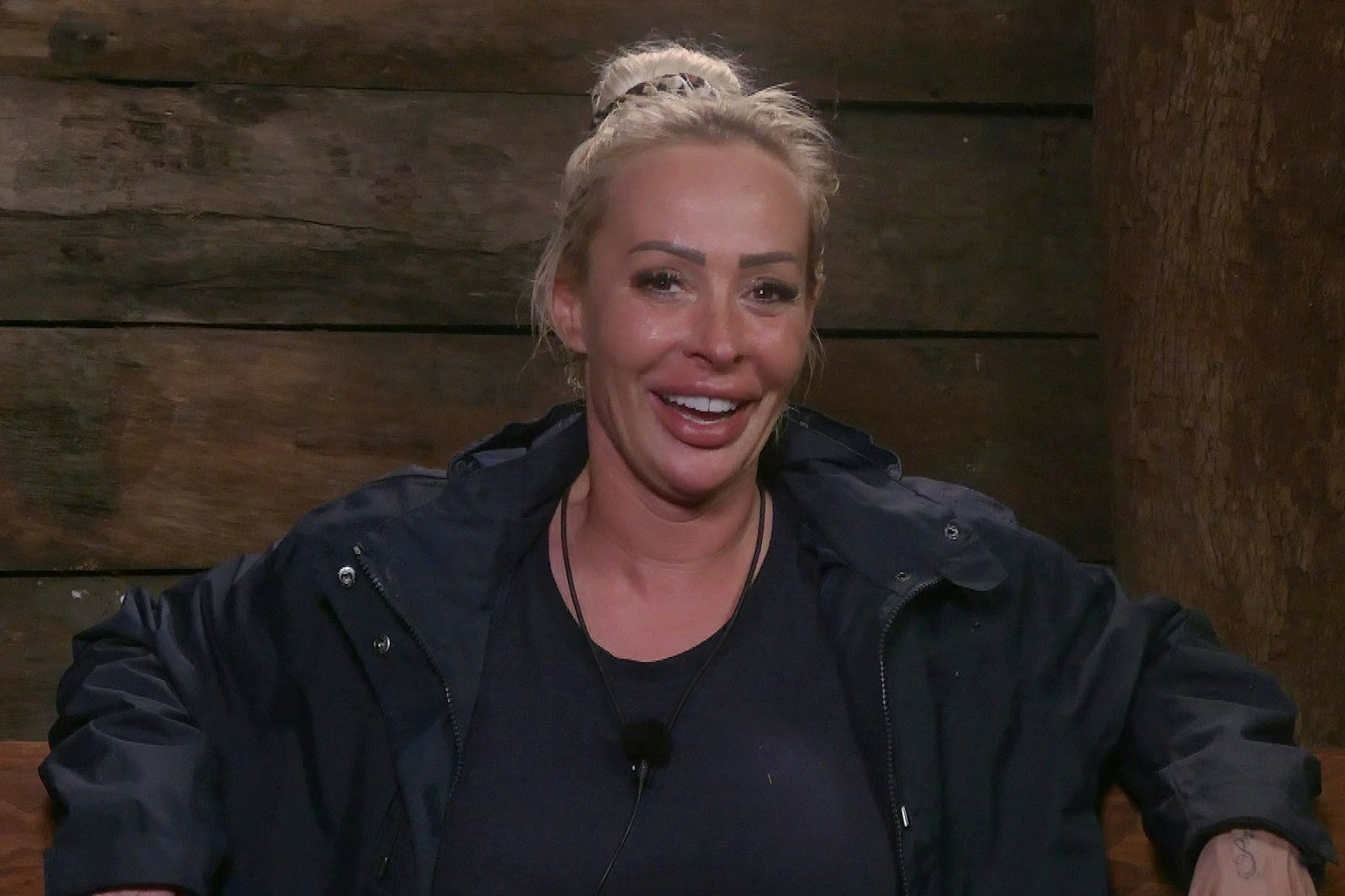 Cora Schumacher plaudert im Dschungelcamp über ihre Affäre.