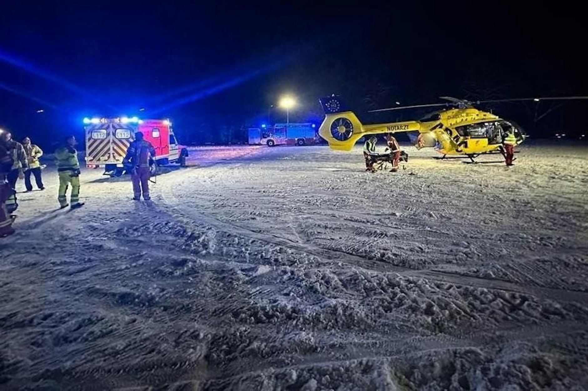 Ein Rettungshubschrauber brachte den Jungen nach Köln ins Krankenhaus.