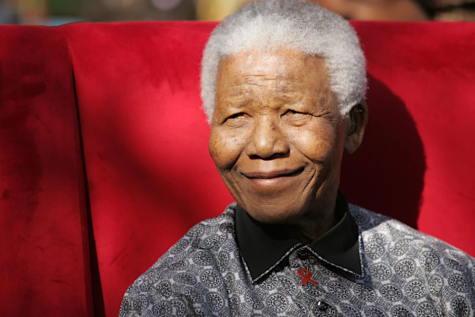 ARCHIV - Nelson Mandela war 1994 zum ersten schwarzen Präsidenten Südafrikas gewählt worden.  