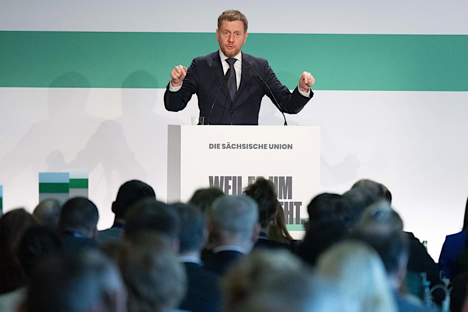 Sachsens Ministerpräsident Michael Kretschmer spricht auf der Landesvertreterversammlung der CDU Sachsen.