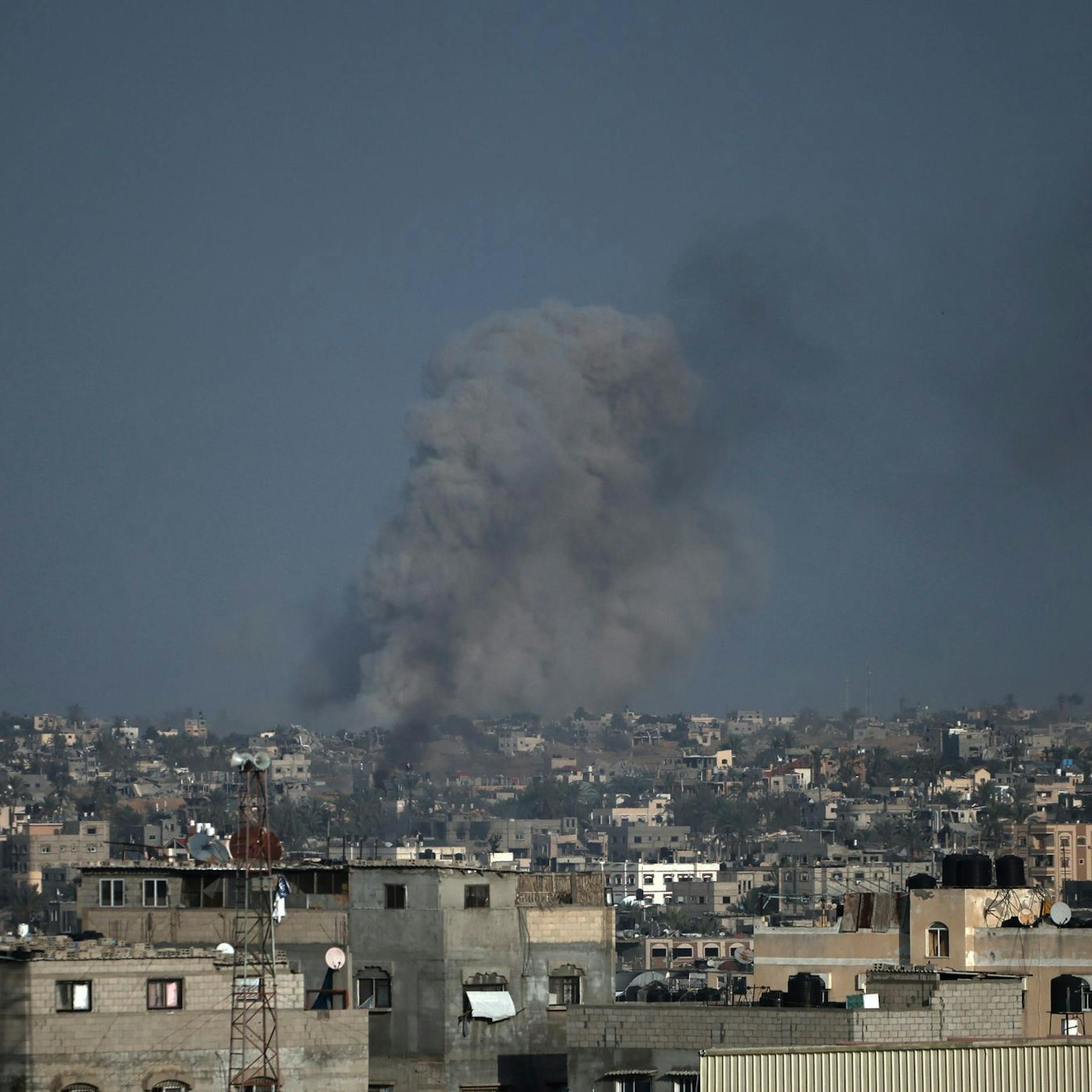 Image - Luftangriff in Damaskus - Weiter Kämpfe im Gazastreifen