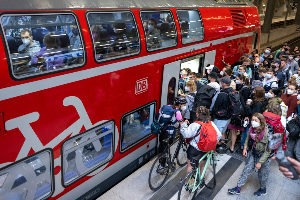 Stress mit dem Deutschlandticket: Zustände bei der Bahn „immer schwerer auszuhalten“