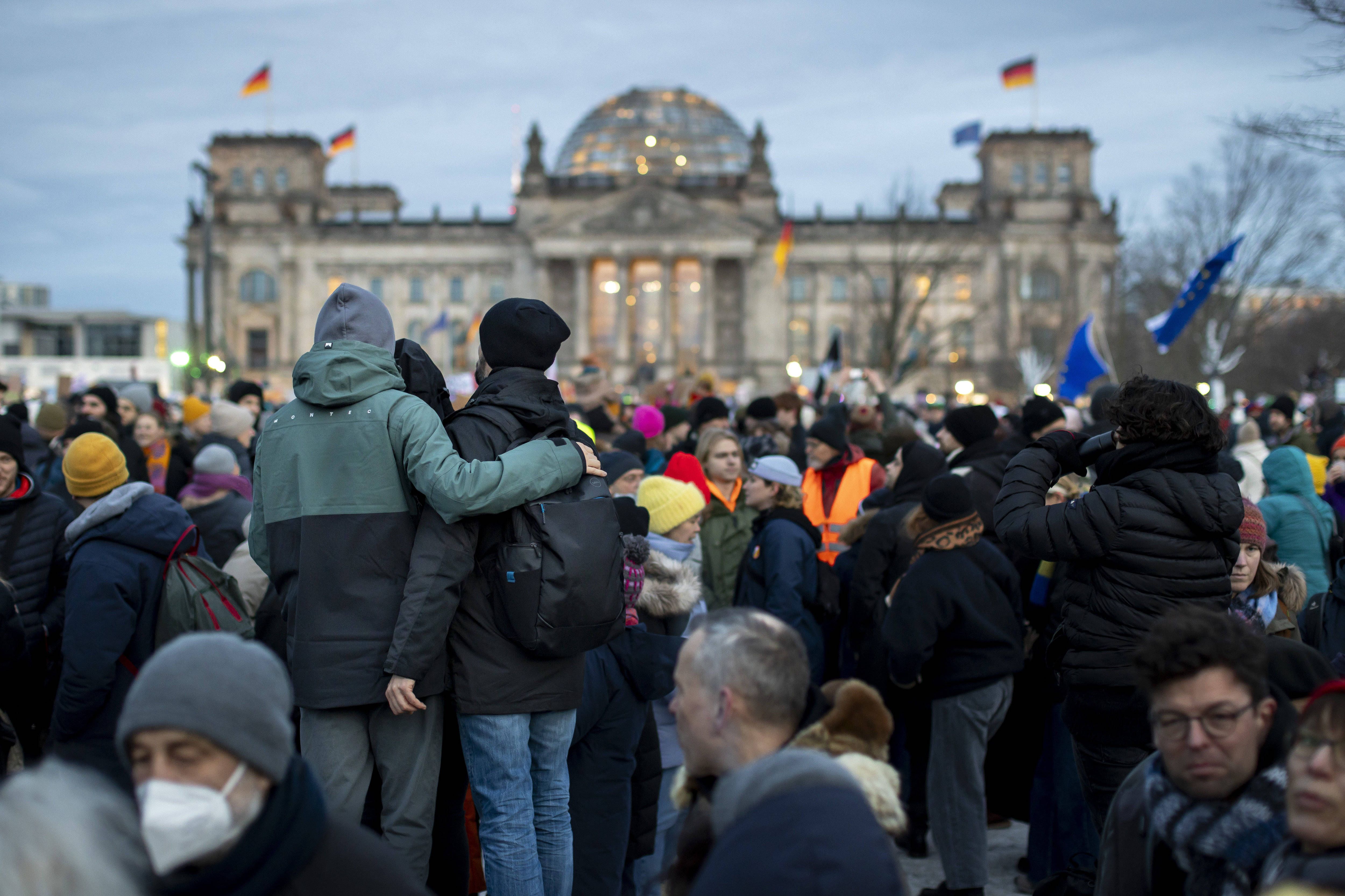 100.000 oder 350.000 Menschen? So wird bei Demos gezählt