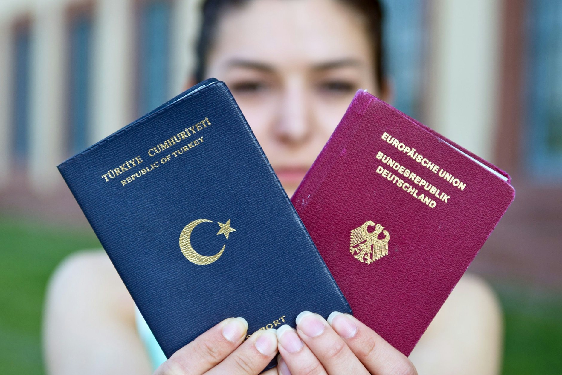 Bald kein Widerspruch mehr: Türkisch-deutsche Staatsangehörigkeiten werden möglich.