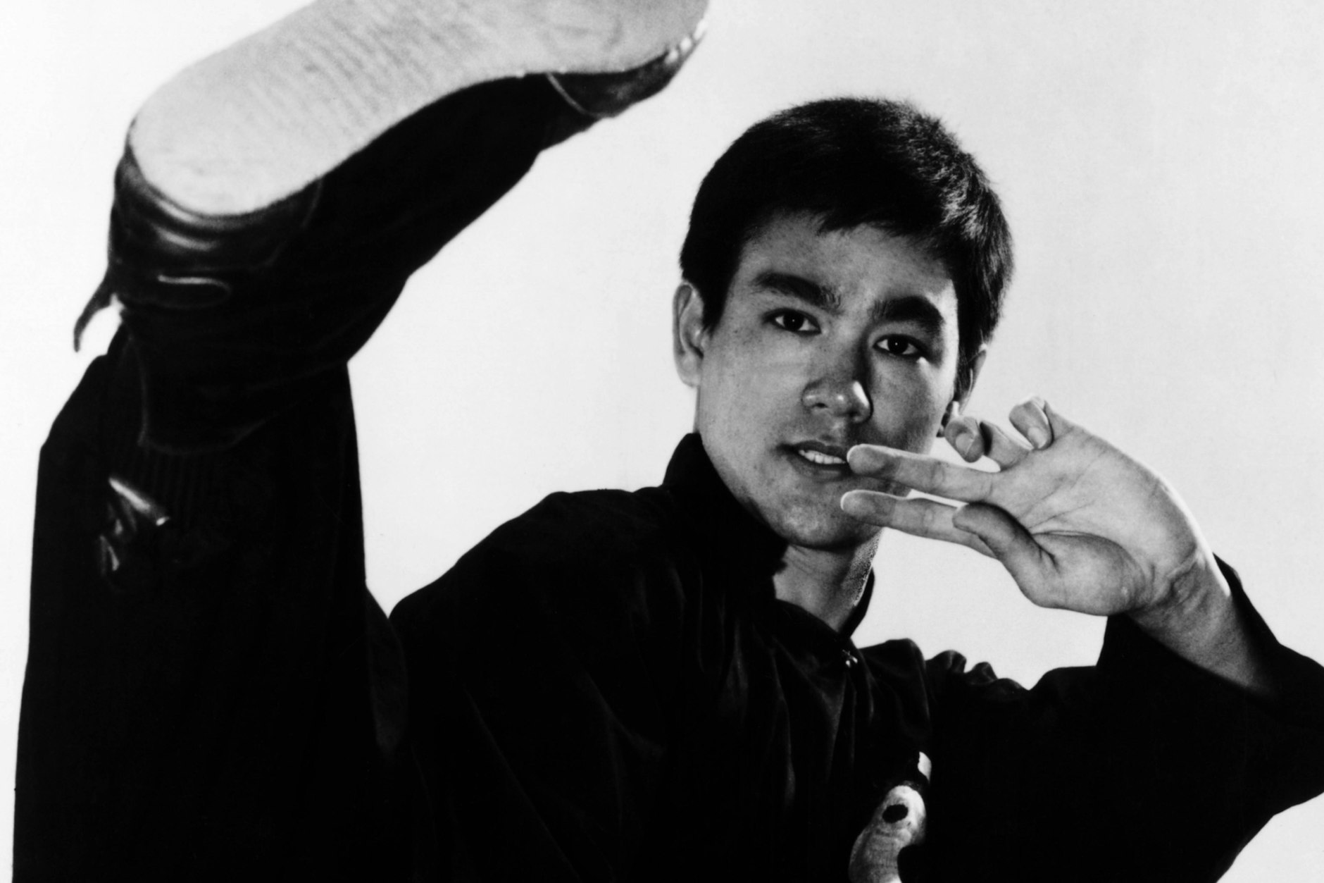 Bruce Lee starb im Alter von 32 Jahren - kurz vor der Premiere seines ersten Hollywoodfilms, in dem er die Hauptrolle spielte.