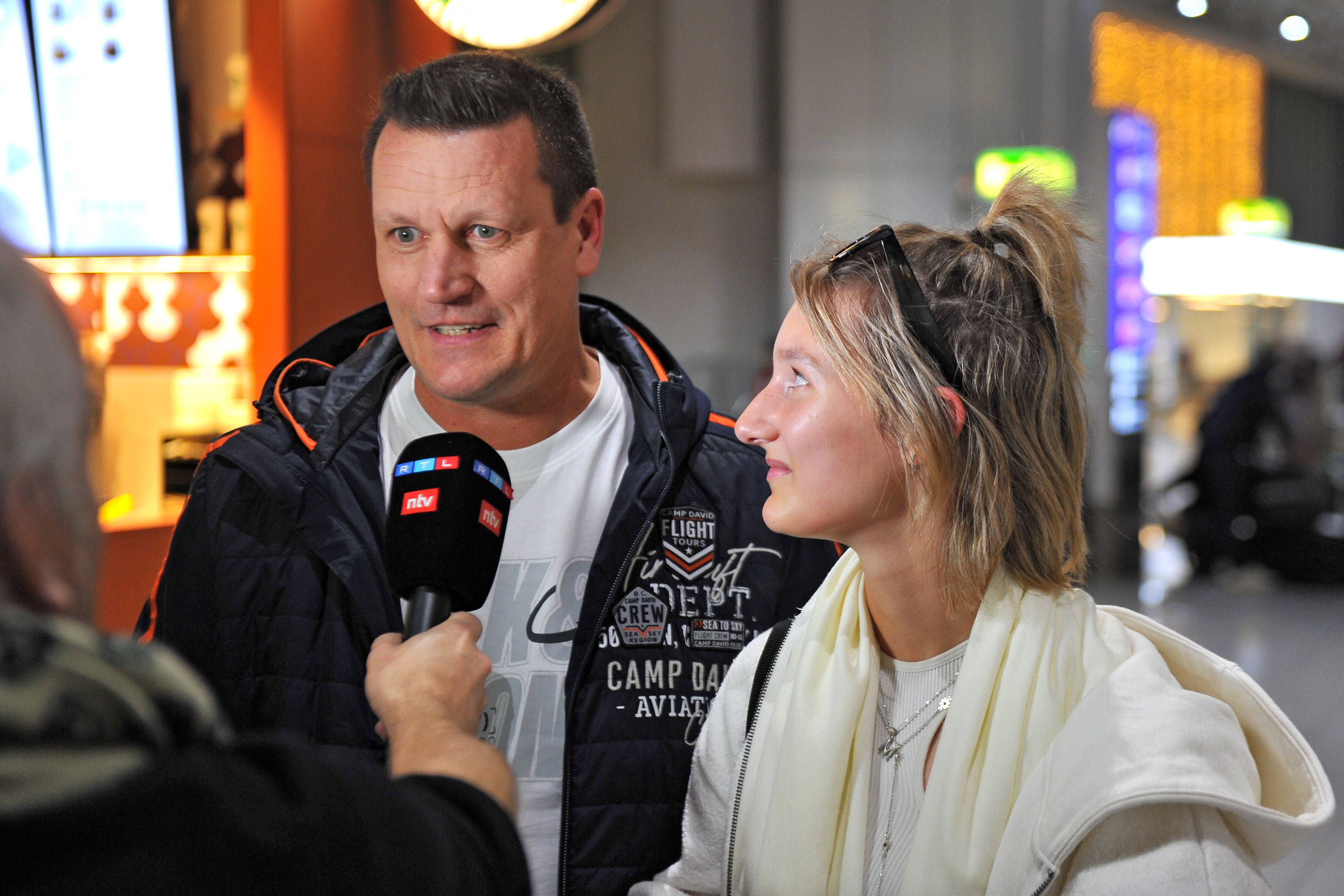 Rassismus-Eklat in Dschungelshow: Konsequenzen für Anya Elsners Vater