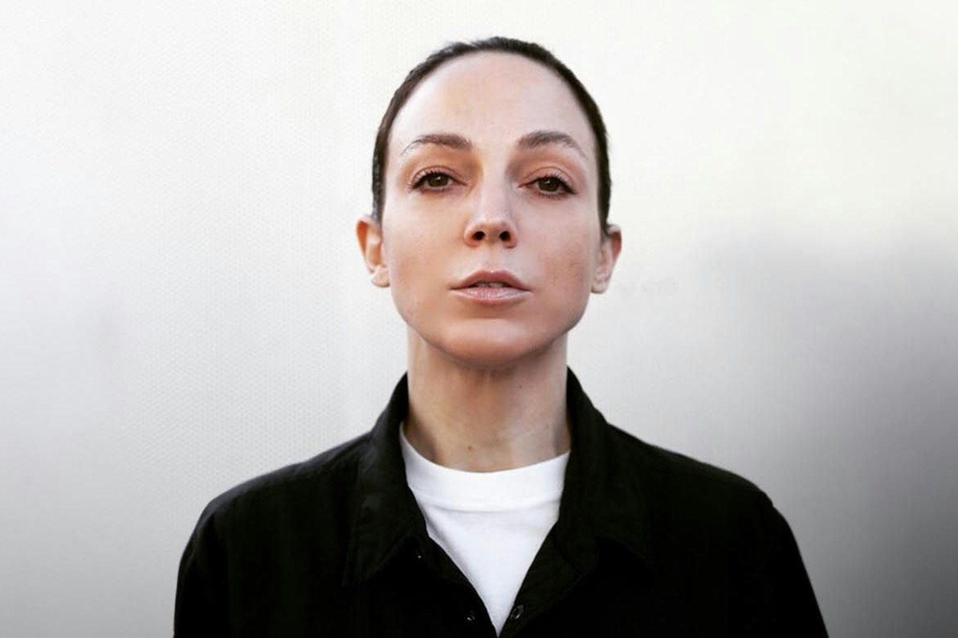 Bomberjacken und Highheels: Maria Koch entwirft die Ready-to-Wear-Linie des Berliner Labels 032c und präsentierte diese am 18. Januar erstmals in Paris.