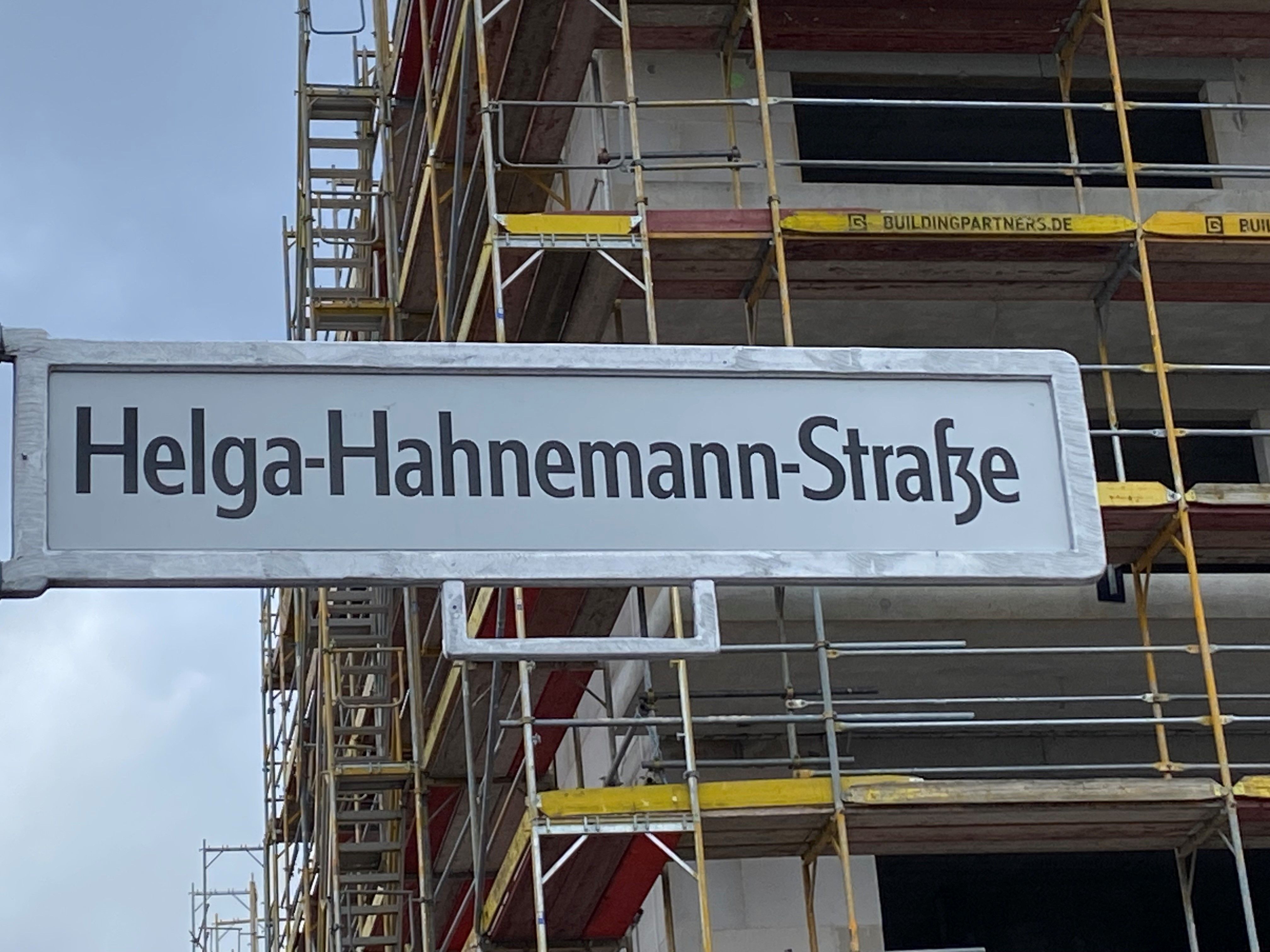 Entdeckt in Treptow: Berlin hat endlich eine Helga-Hahnemann-Straße