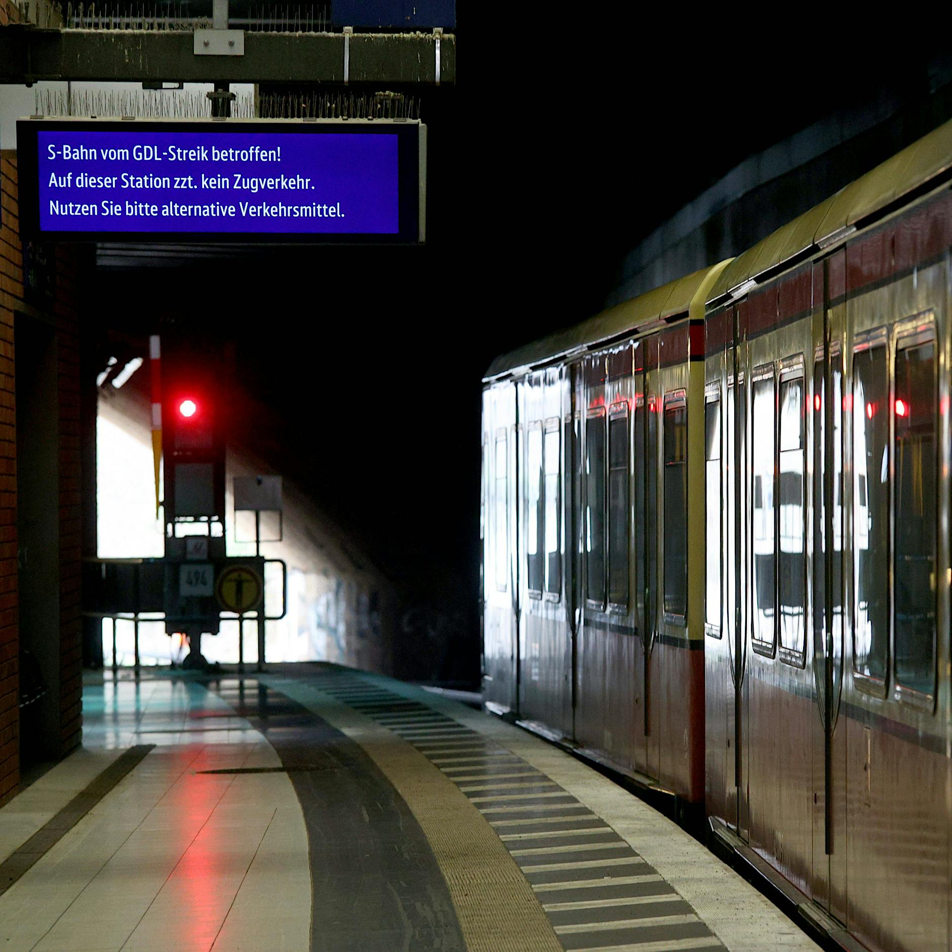 Bahnstreik: Notfahrplan der S-Bahn Berlin und Regio-Züge, BVG fährt