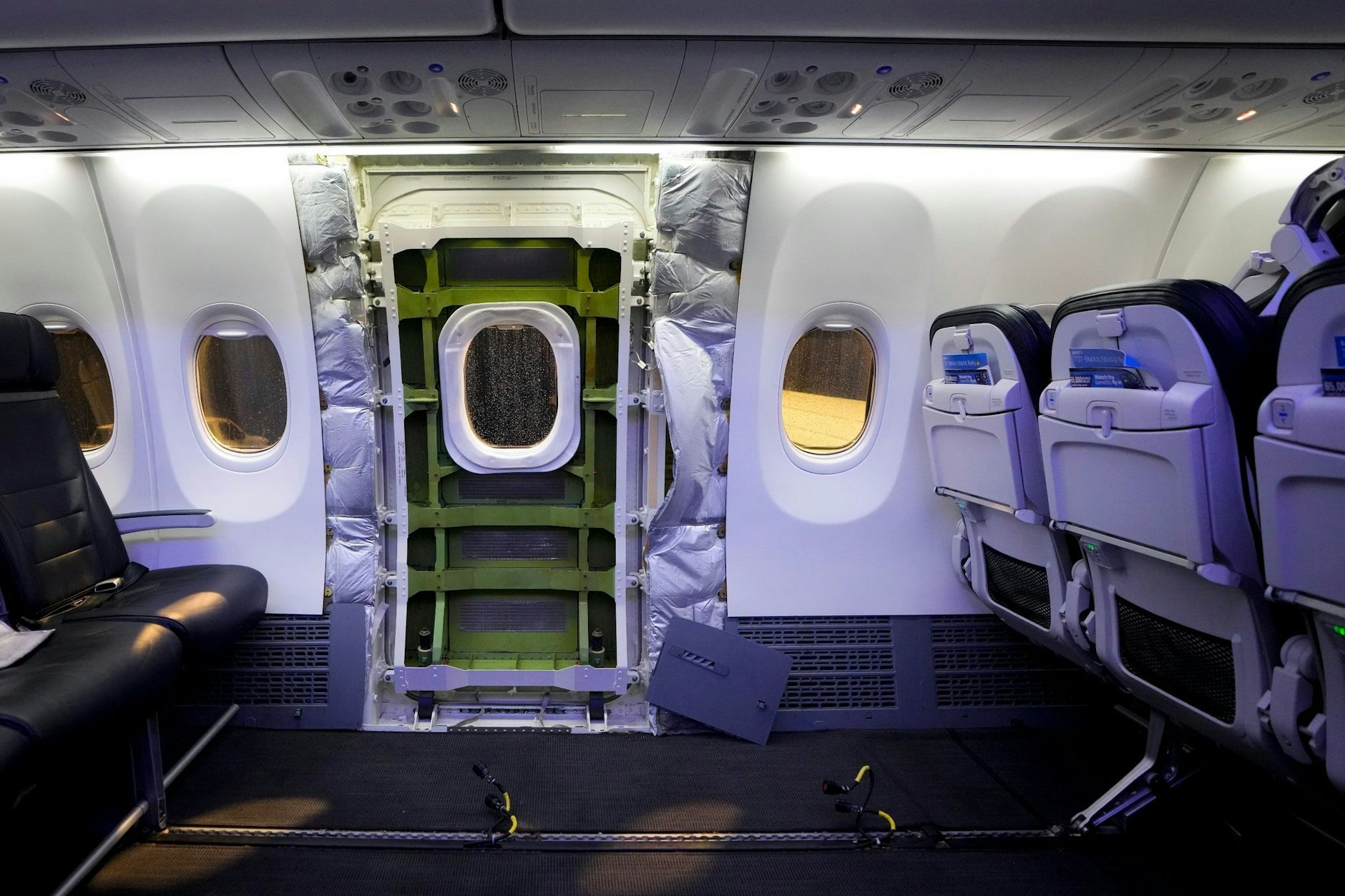 ARCHIV - An einer Boeing 737 Max 9 der Alaska Airlines war am 5. Januar ein Rumpfteil im Steigflug herausgebrochen.  