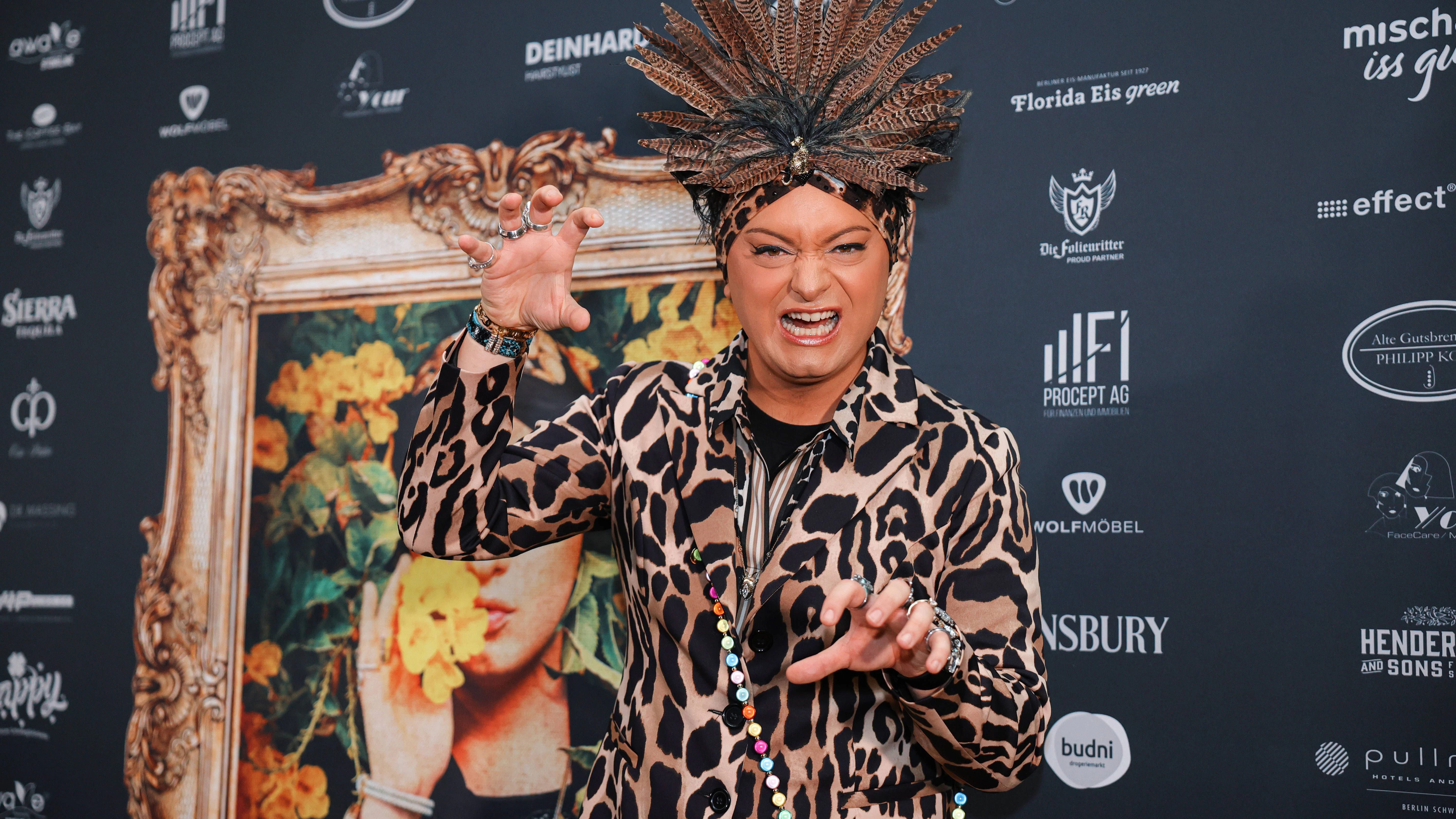 Julian F. M. Stoeckel macht den Tiger – obwohl es die in Australien gar nicht gibt.