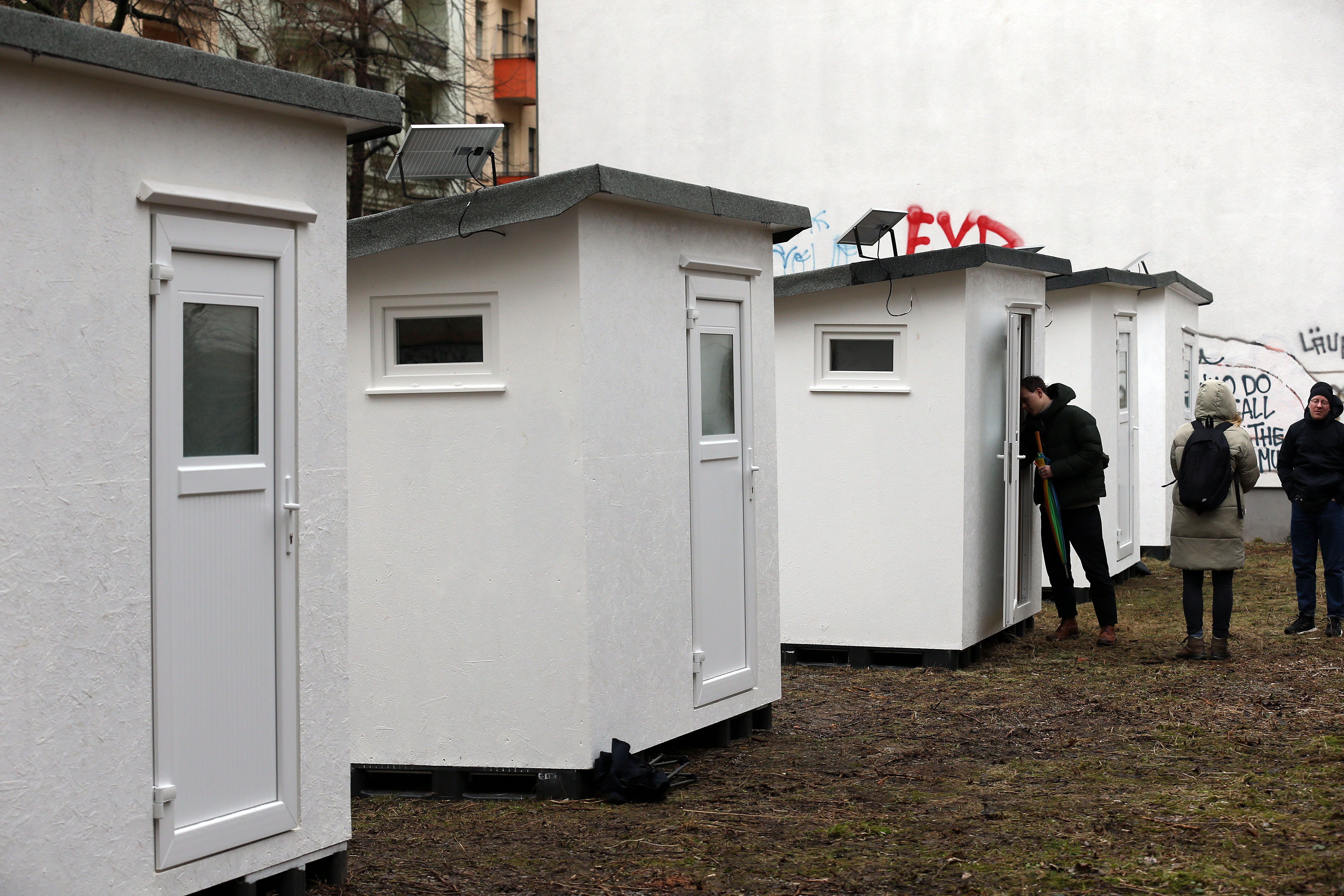 Wohnboxen für Obdachlose in Berlin-Neukölln: So sehen die „Safe Spaces“ sie aus