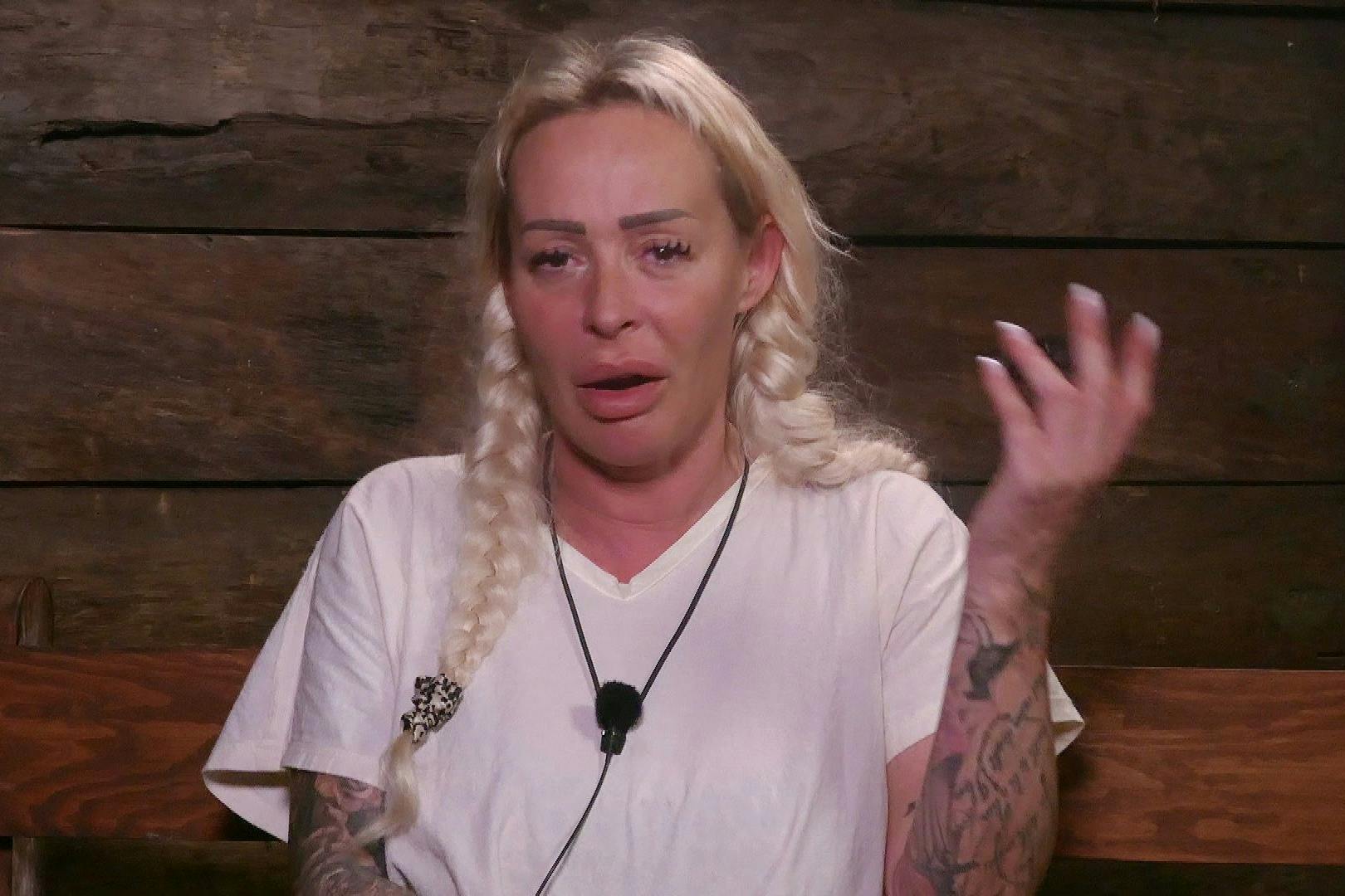 Cora Schumacher ließ sich im Krankenhaus untersuchen.