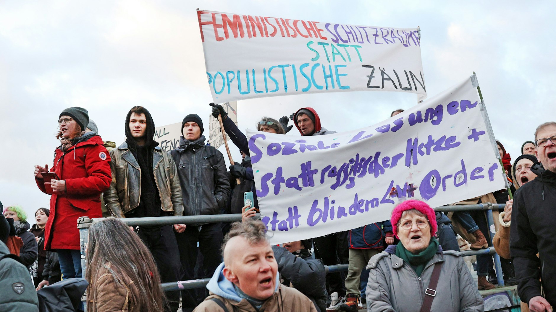 Wegner zeigte sich von den 200 Demonstranten unbeeindruckt, er hatte mit „mehr“ gerechnet.