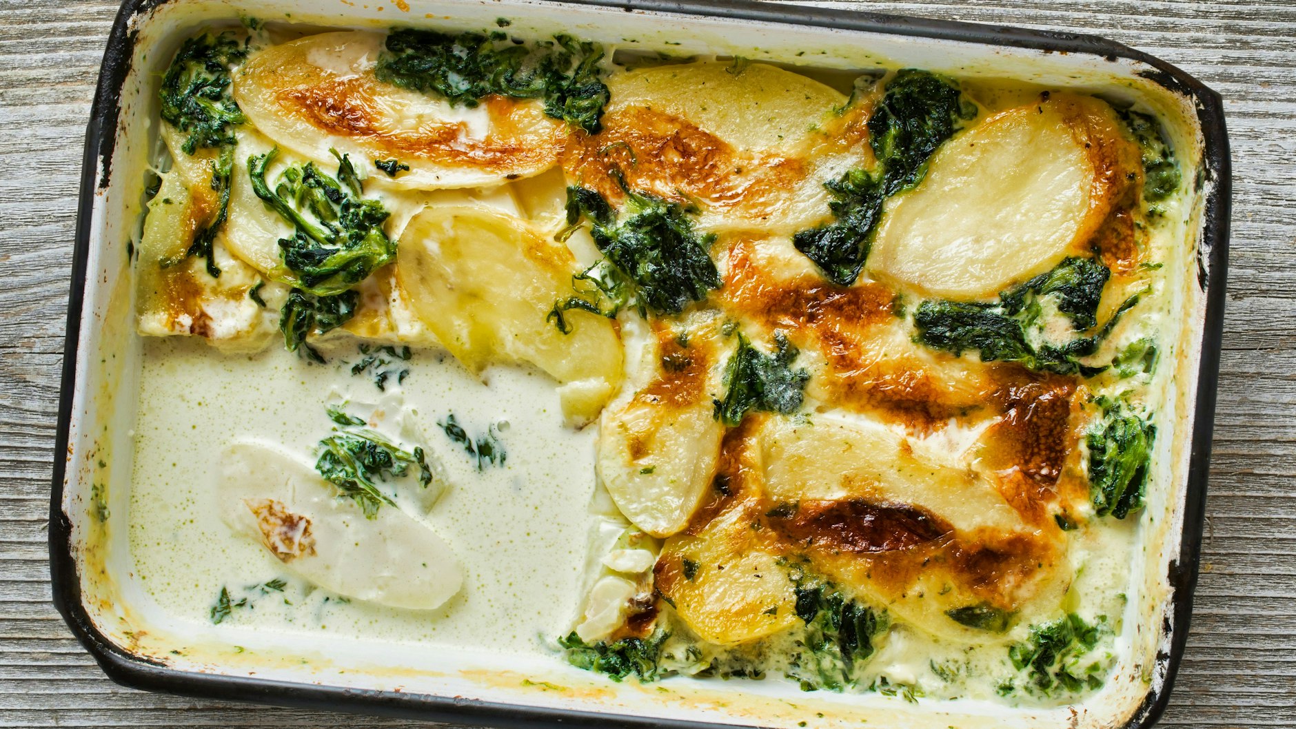 Das Rezept für Kartoffel-Spinat-Auflauf ist absolut lecker.