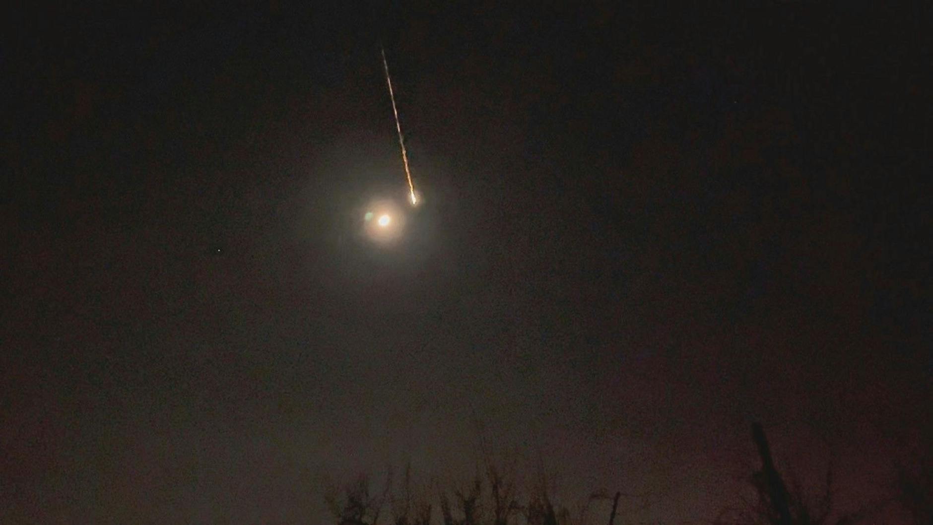 Ein Asteroid ist in der Nacht über Brandenburg beim Eintritt in die Atmosphäre verglüht. a
