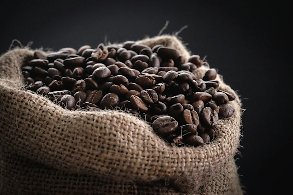 Luft, Licht und Wärme: was für den Menschen gut ist, verringert die Haltbarkeit von Kaffee.